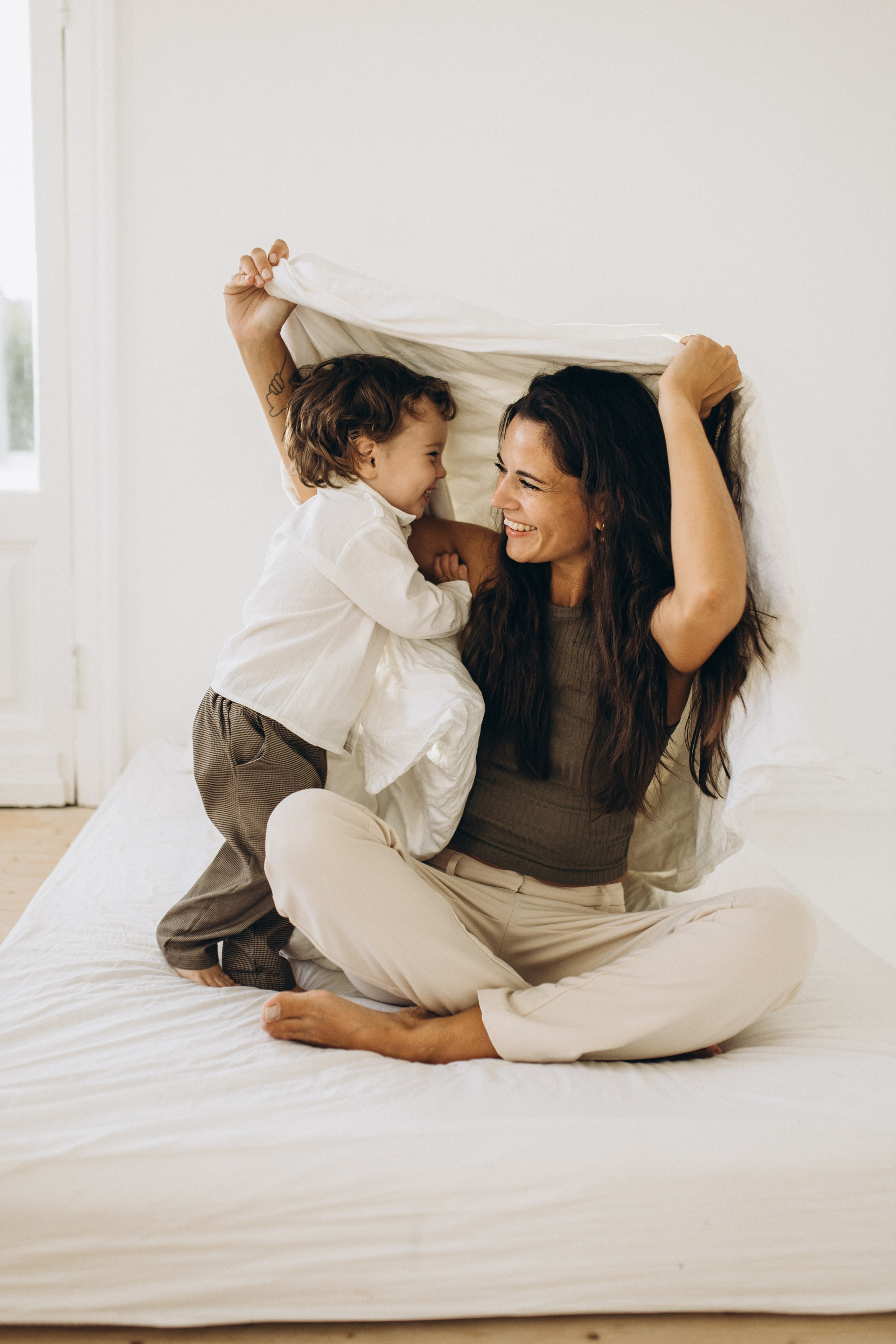 Андрей с мамой в студии. Семейный фотограф в Самаре Елена Ефимова