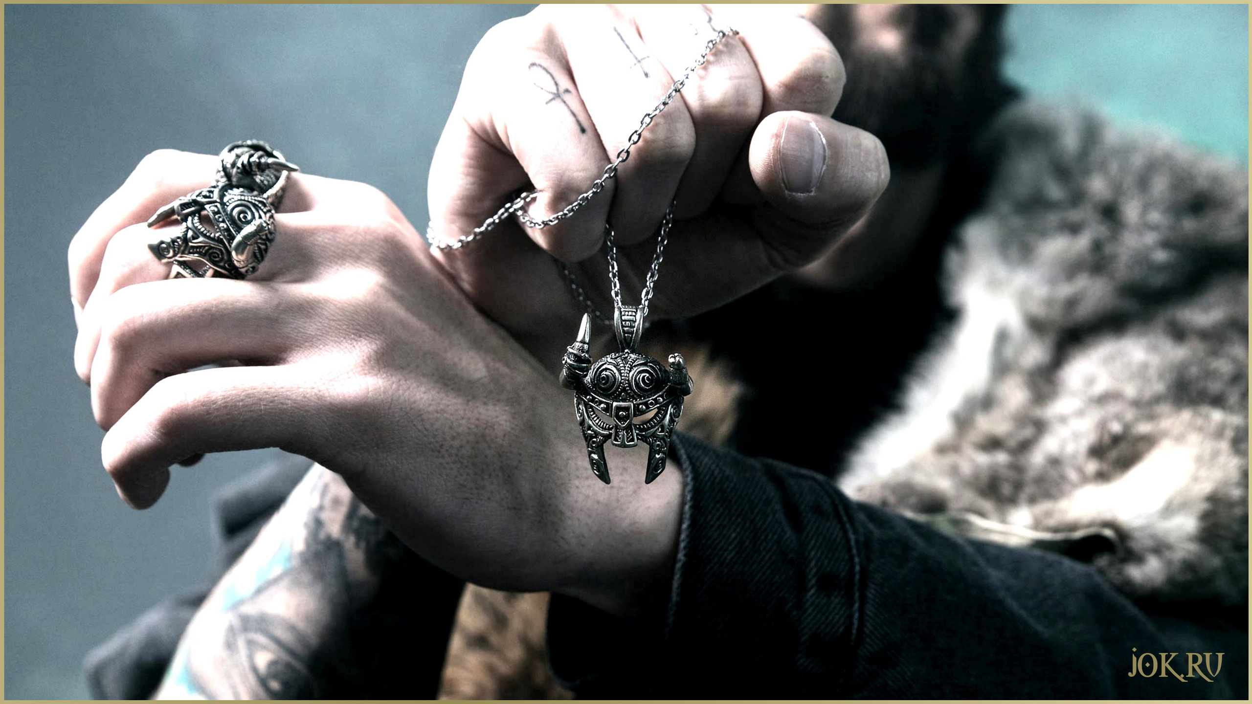 Украшения Мужские из игры Skyrim в магазине Joker-studio. Производим на заказ атрибутику, изделия из популярных игр. Сделайте оригинальный подарок фанату  Skyrim 