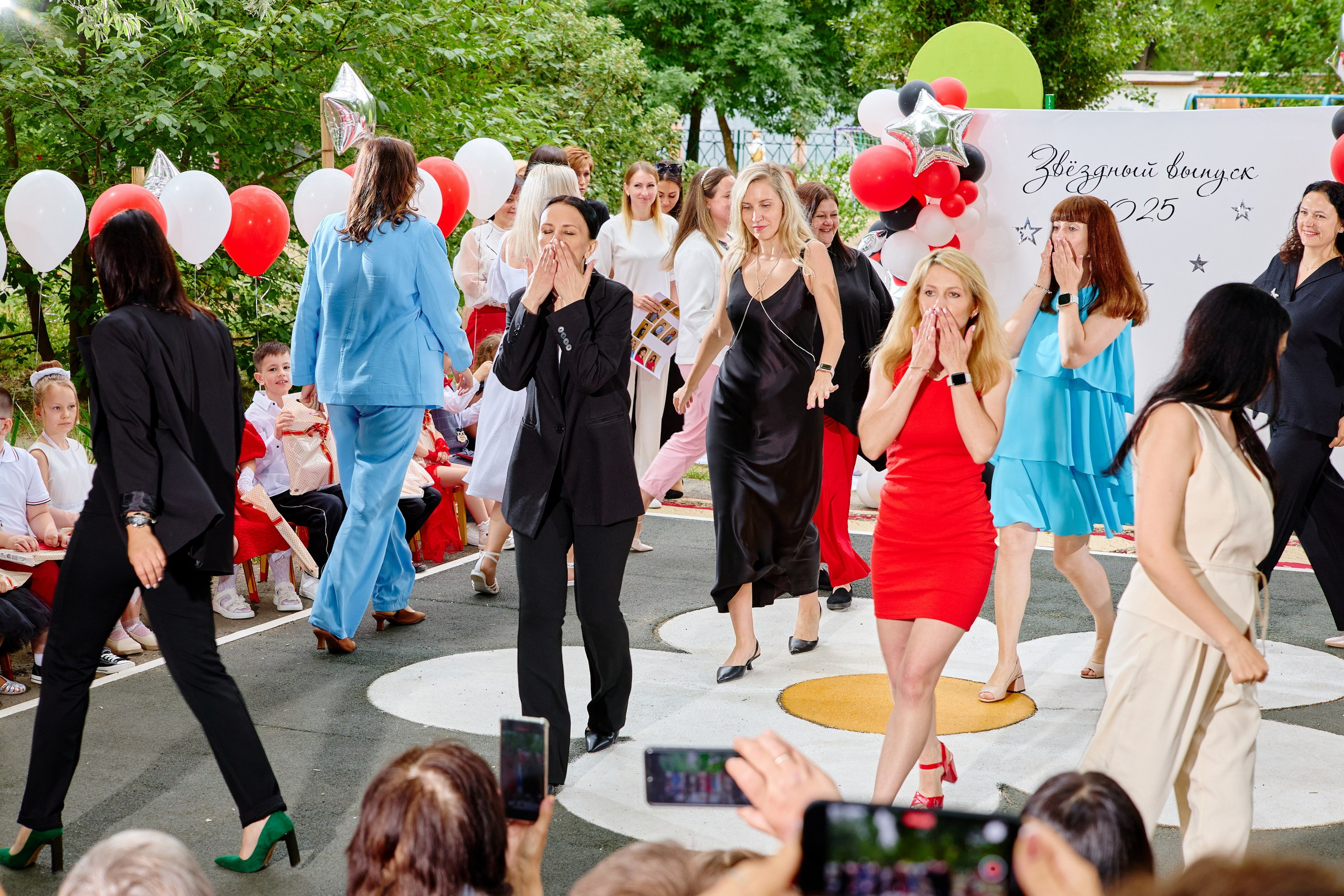 Выпускной 45 сад. Фотограф Выпускные альбомы Таганрог Сергей Коробченко