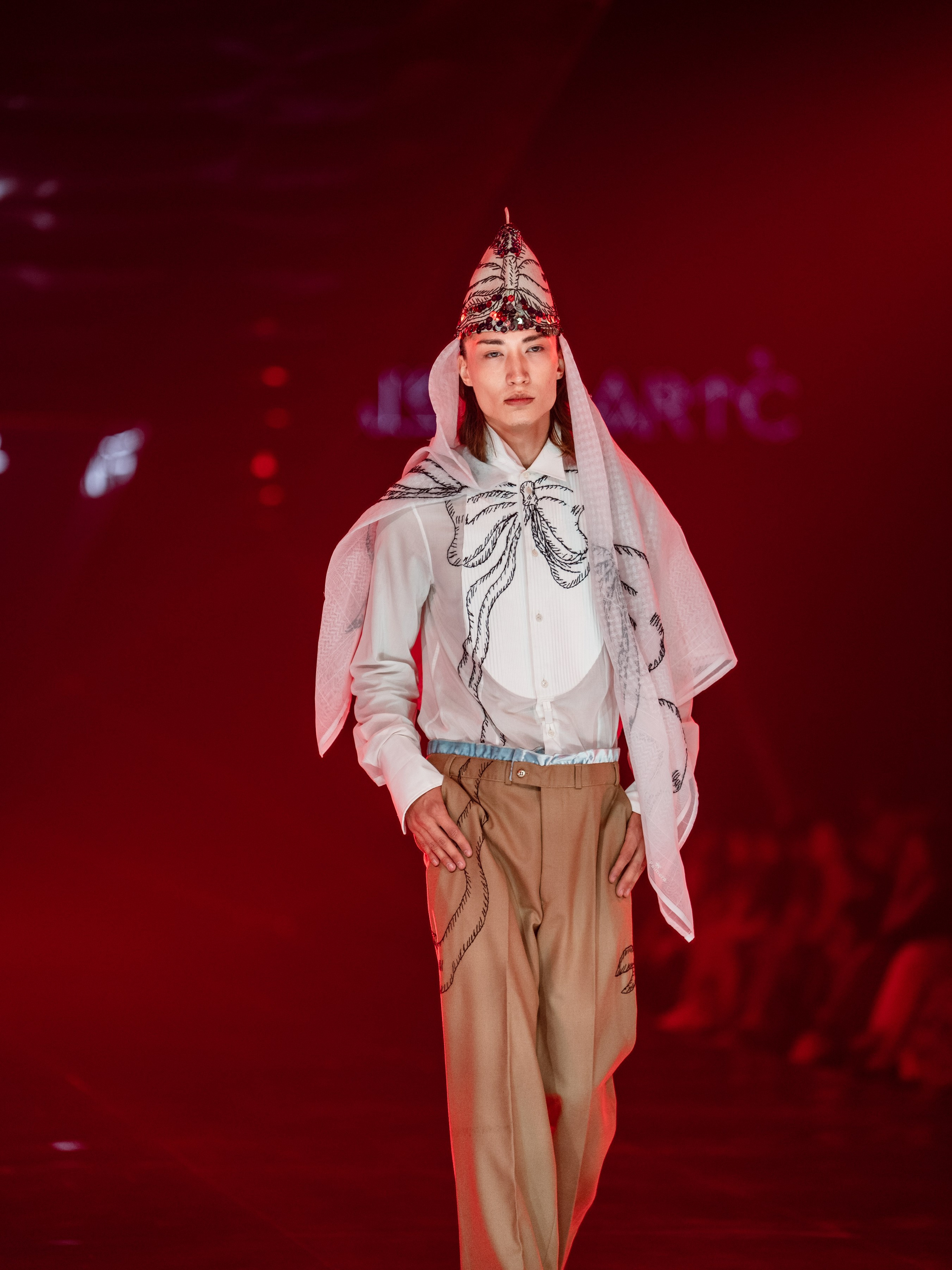 Visa Fashion week Maison Artc. Сайт Алматинского НЮ АРТ, будуар и фэшн фотографа Дениса Карпенко