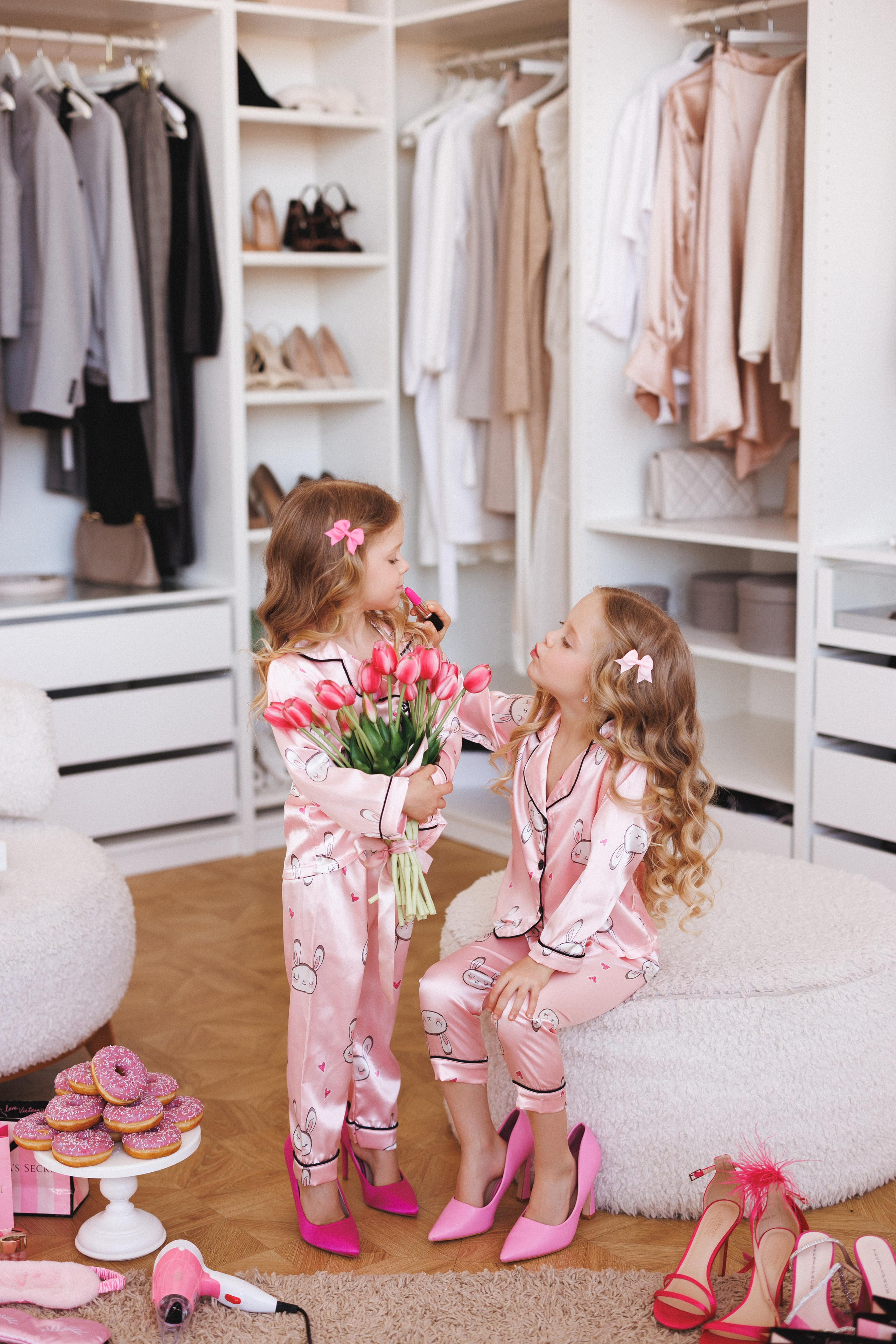 Фотосессия для девочек в тематике «Гардеробная». Семейный и детский фотограф в Краснодаре Анна Трашкова