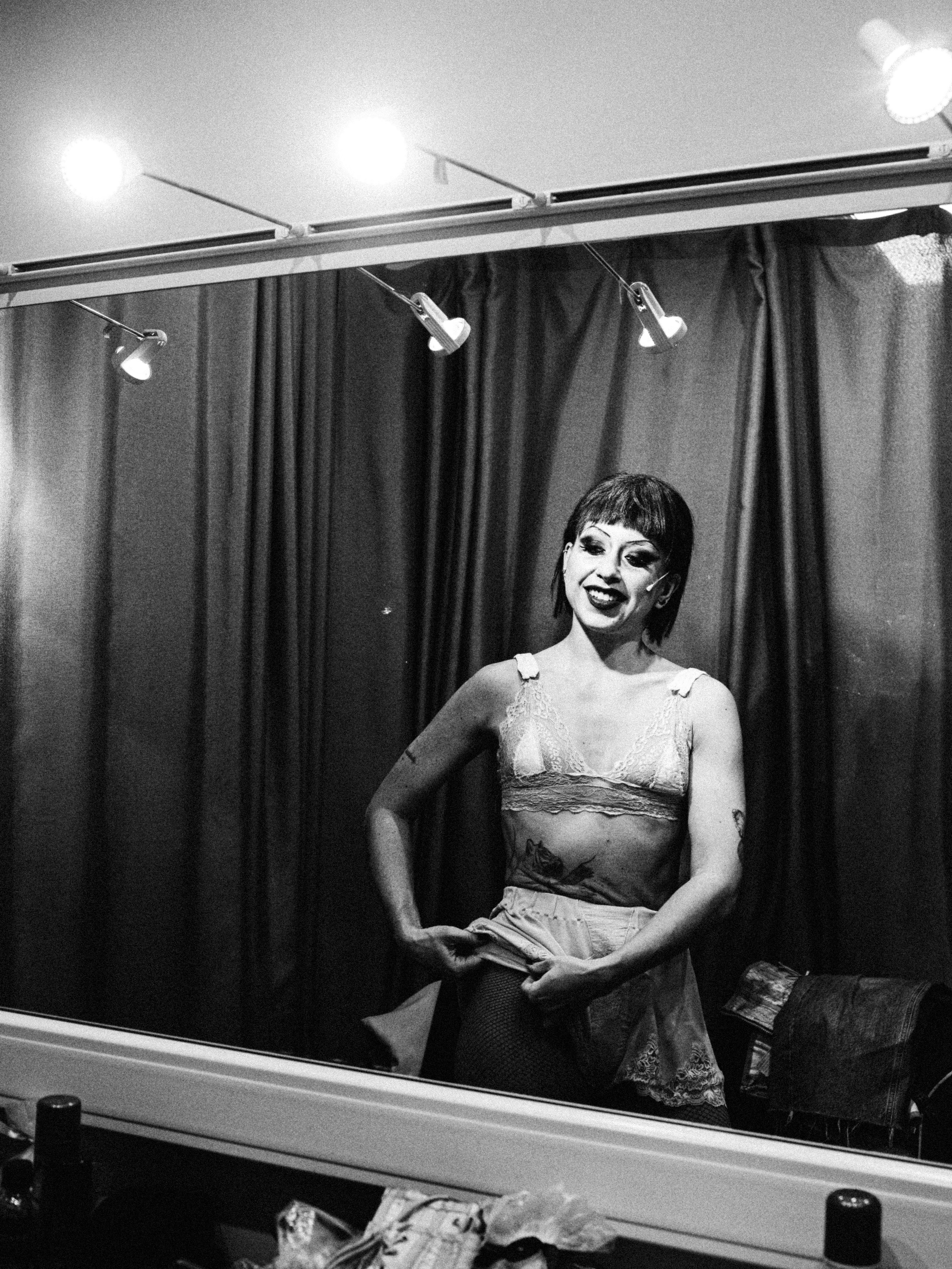 Theatre backstages. Portrait and backstage photographer Nina Crane