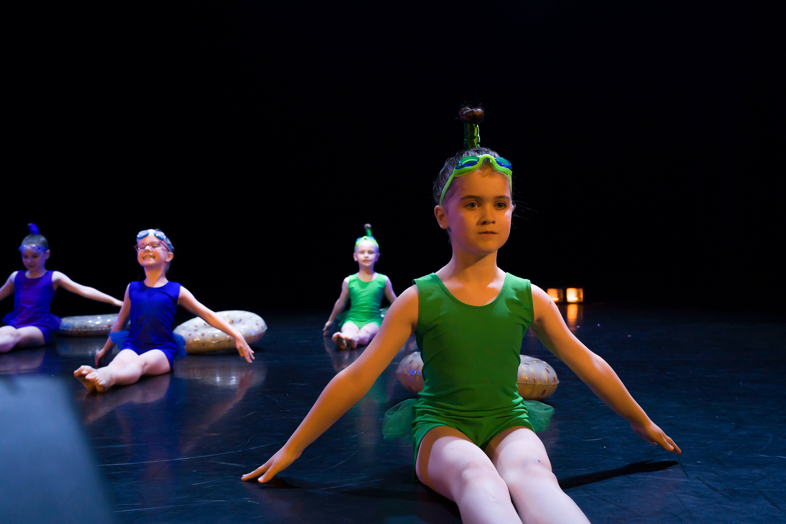 Танцевальное шоу. Фотограф в Санкт-Петербурге. Репортажная и все съёмки для бизнеса