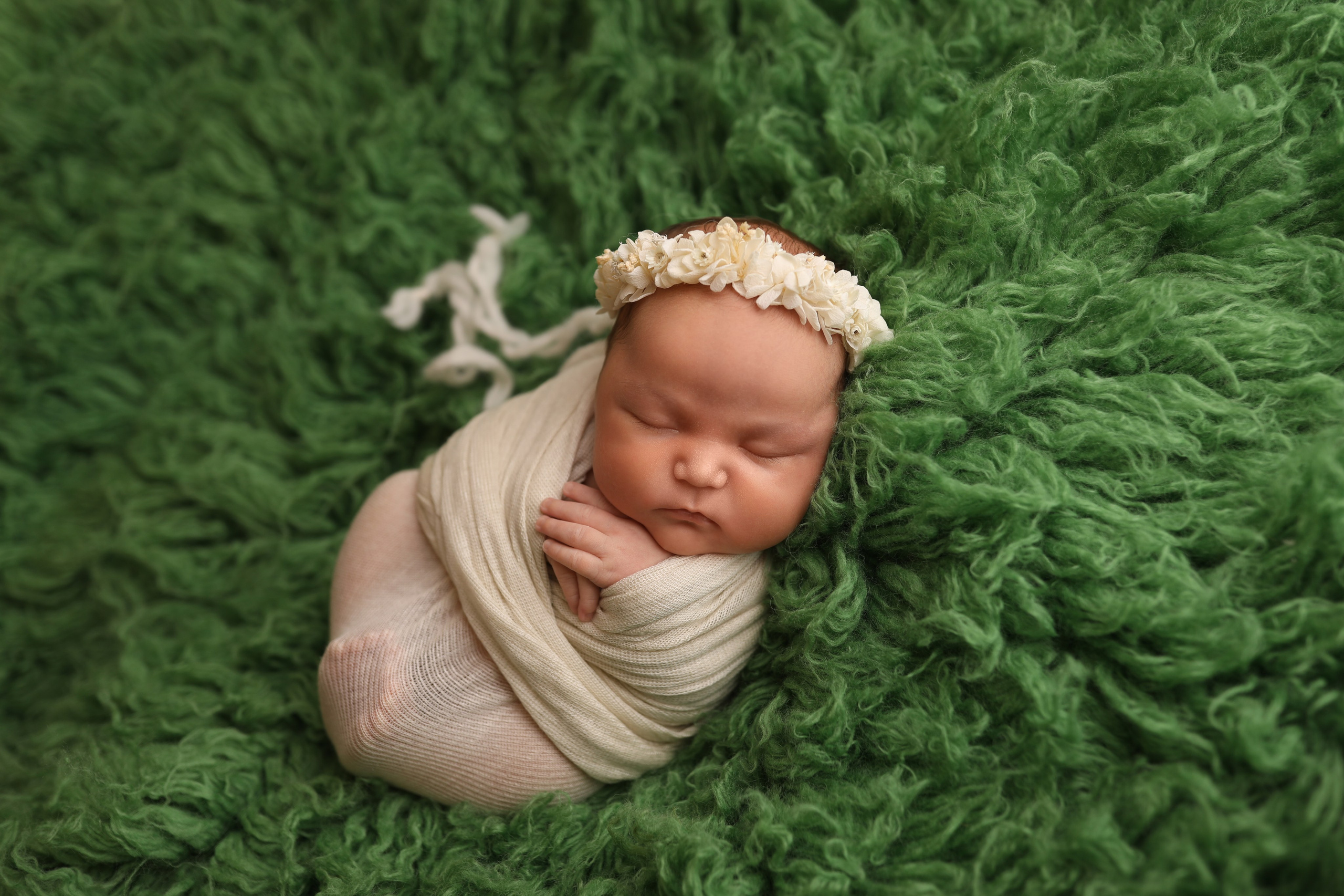 PH @anna_molodykh_newborn.almaty. Retoucher Aleksmokh