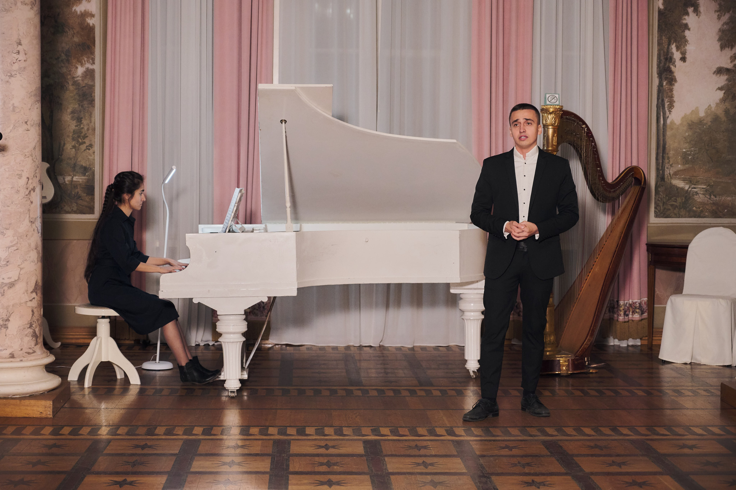 Открытие выставки 13.09.22. Никита Хохловский фото и видео продакшн