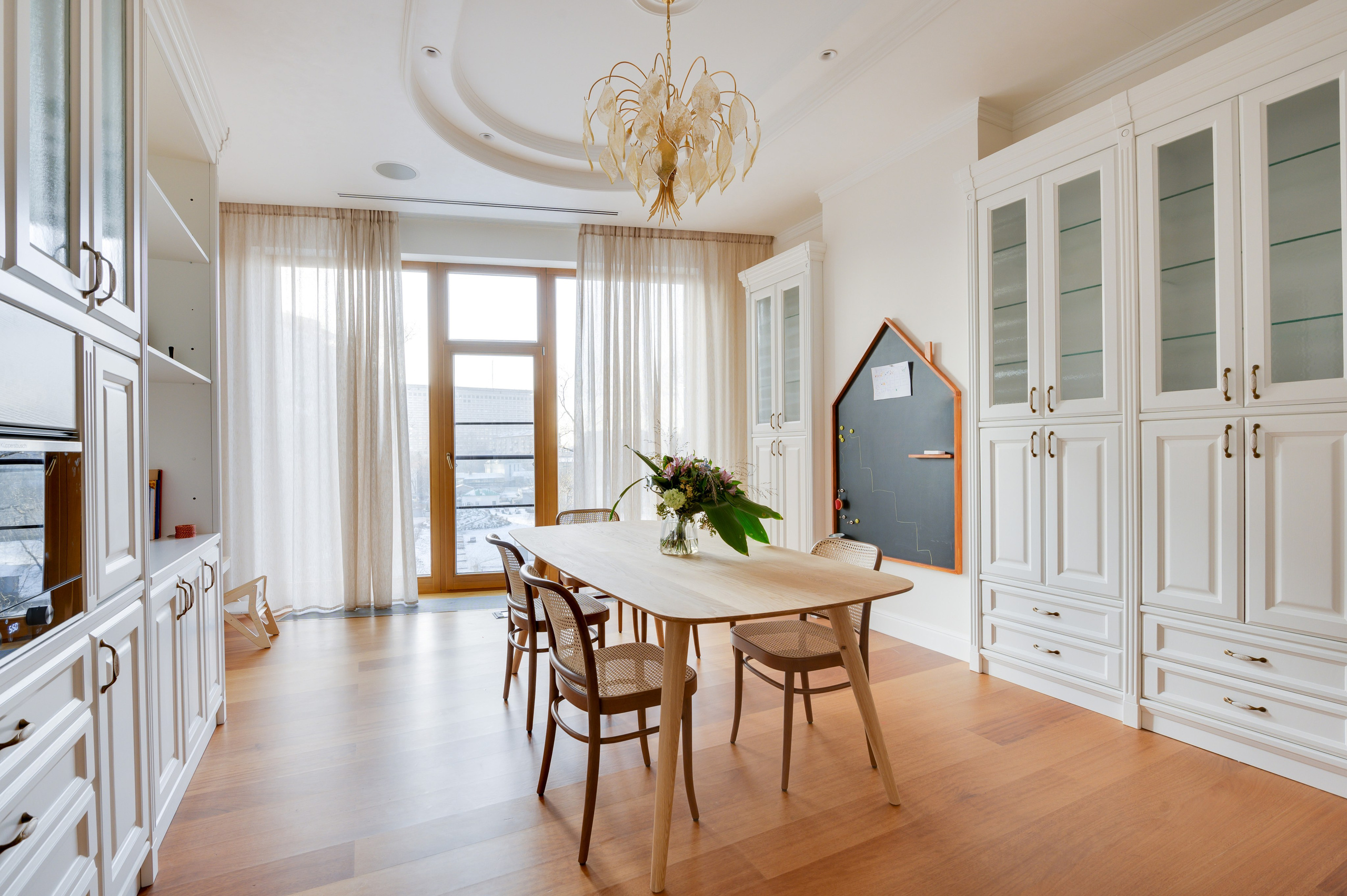 Проспект Мира. Никита Хохловский фото и видео продакшн