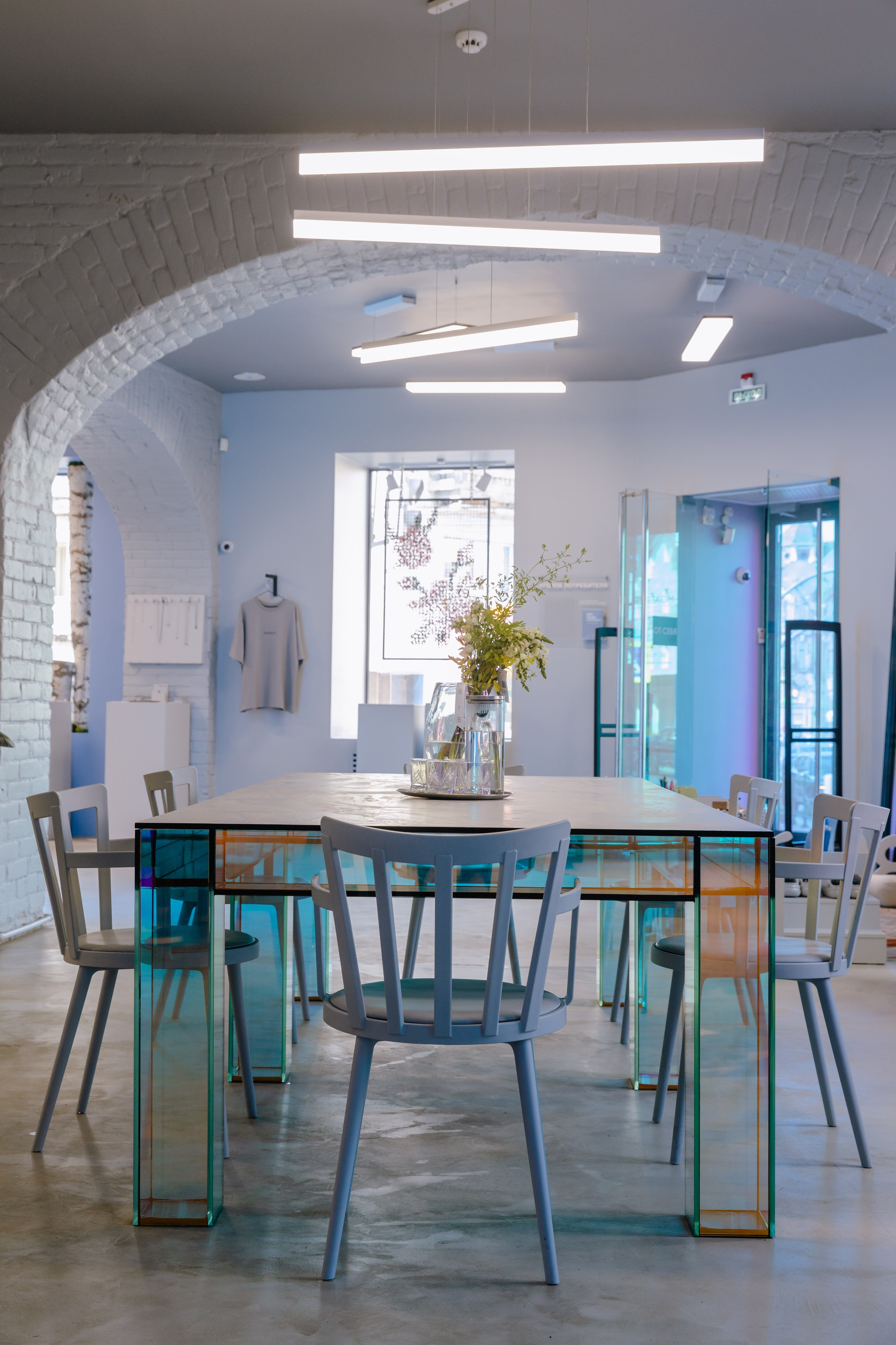 SBLESKOM ​Ювелирный салон Томск Ленина, 72. ГУДРУМ — Мебель на заказ в Томске | Кухни | Шкафы | Стулья и Столы