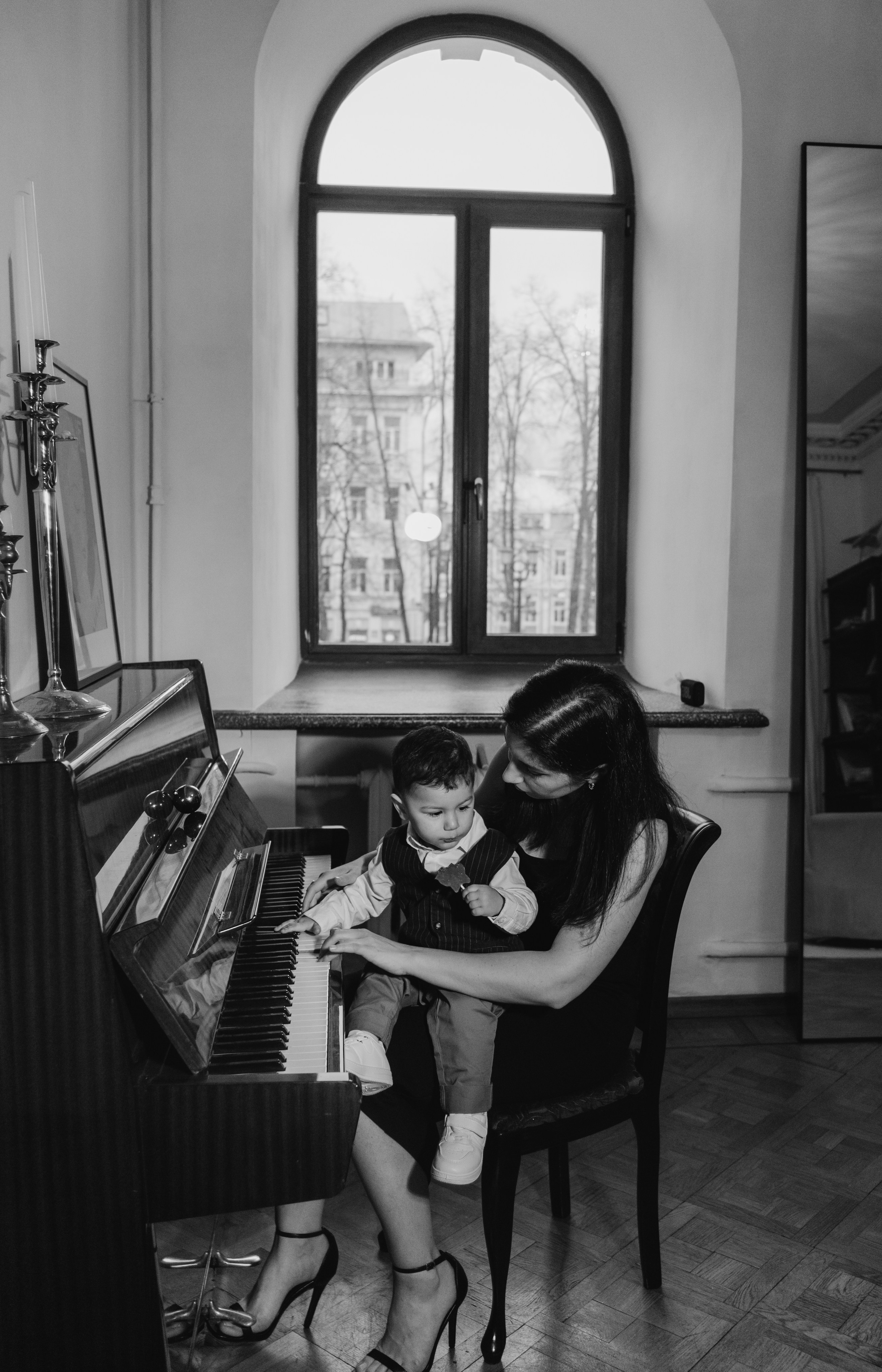 Роза и ребята. Фотограф Харитонова Наталья