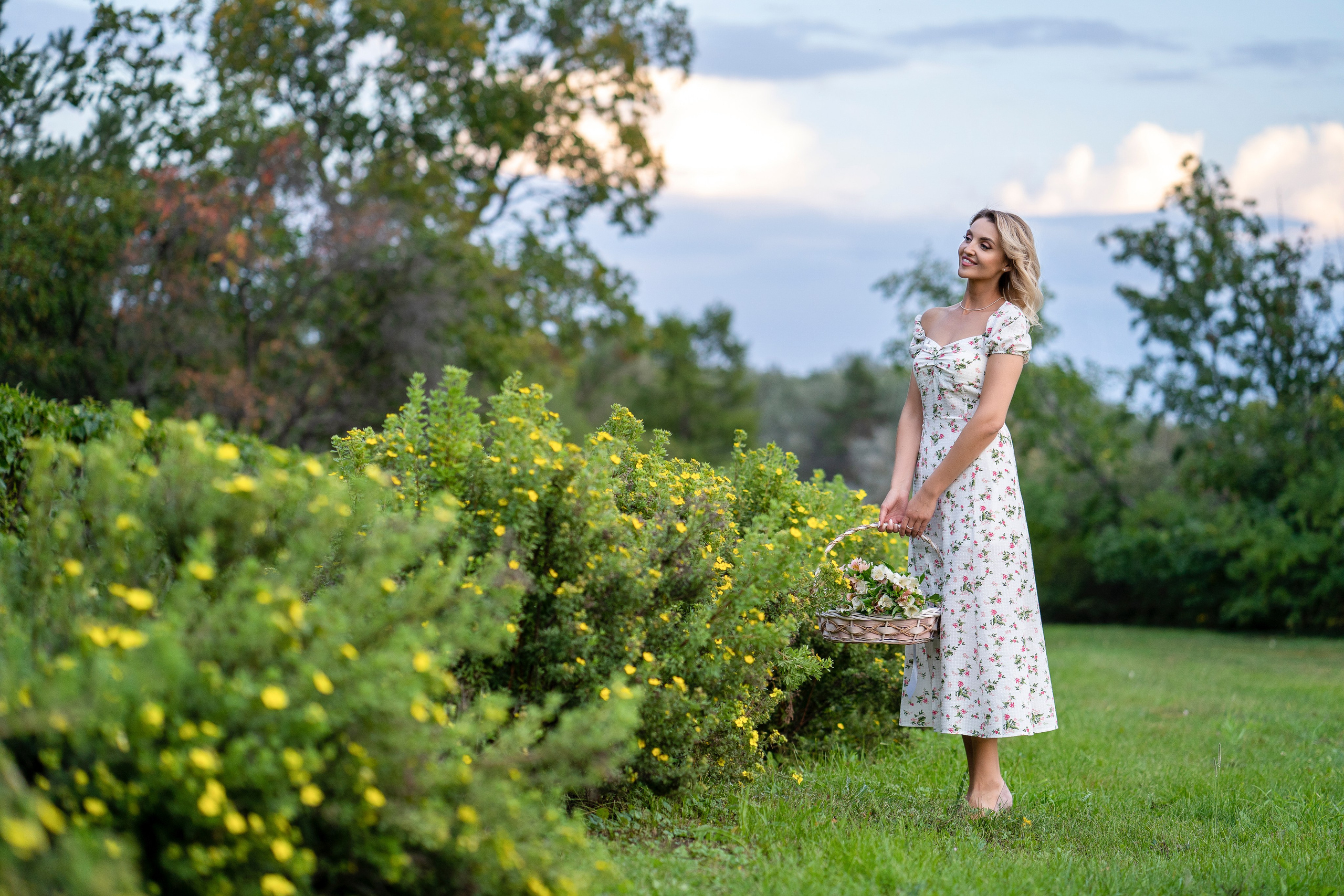 Александра. Главная