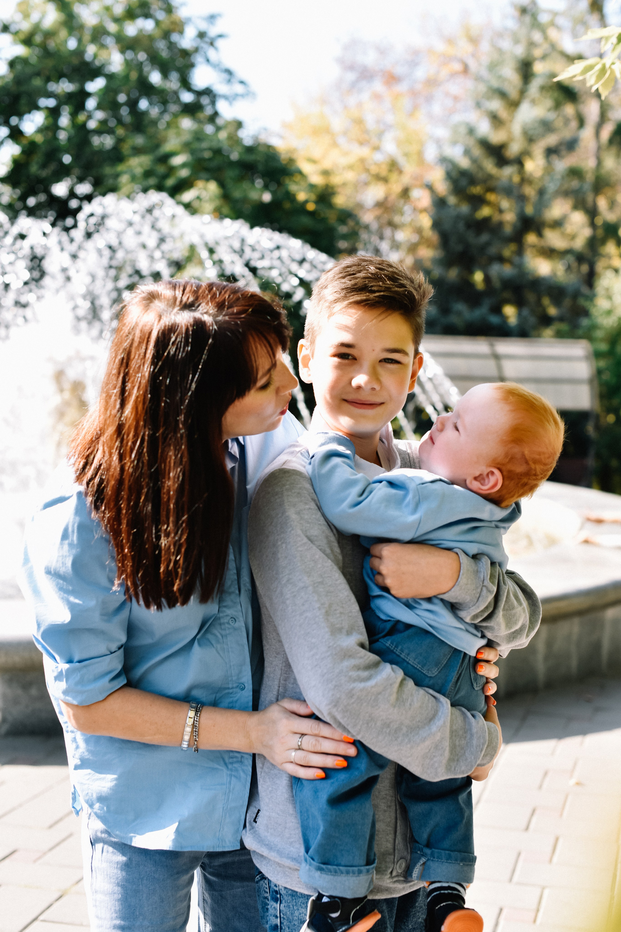 Прогулка Олеси, Льва и Ванечки