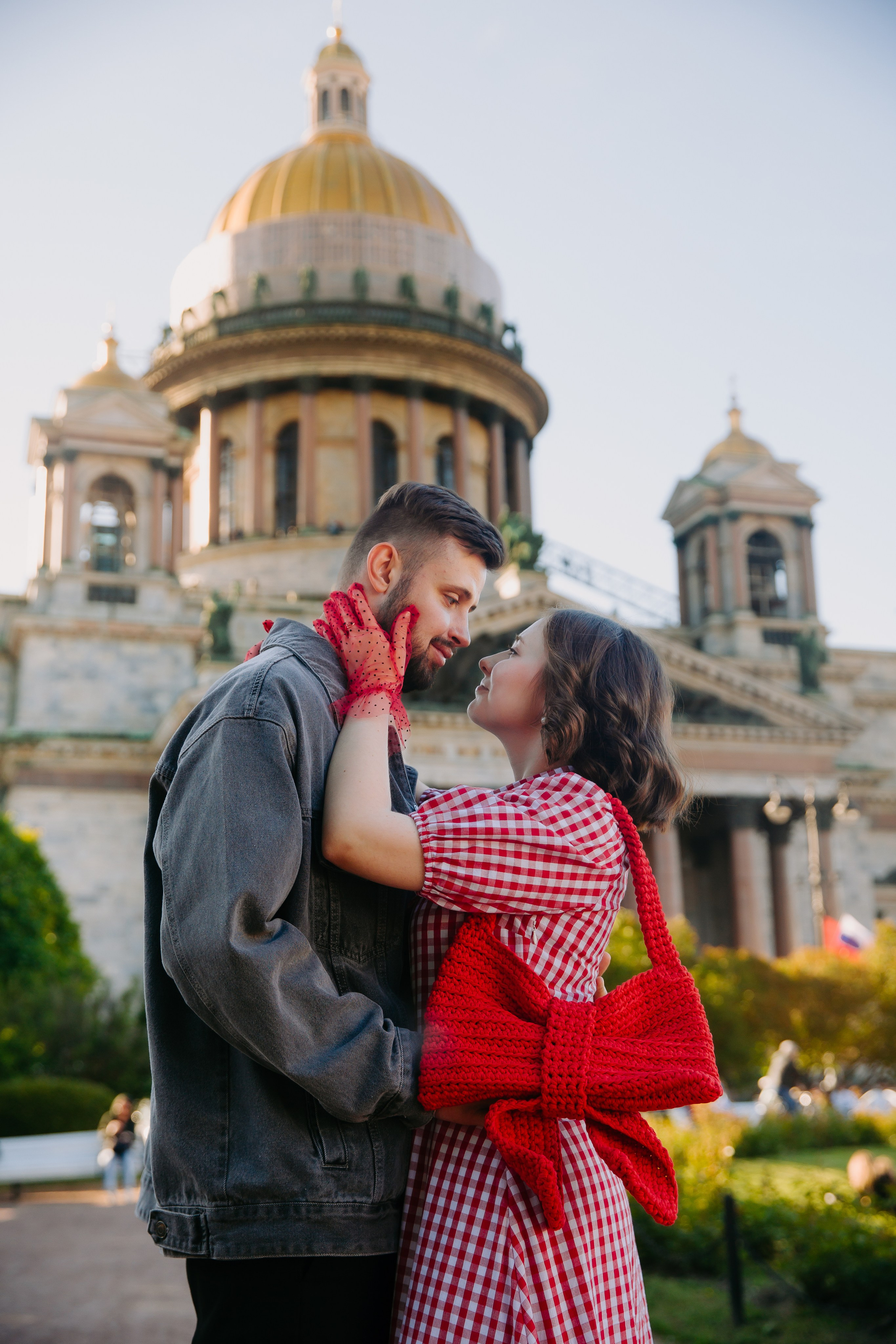 Прогулочная фотосессия лавстори в Санкт-Петербурге. Фотограф в Санкт-Петербурге Разиля Идиятуллина
