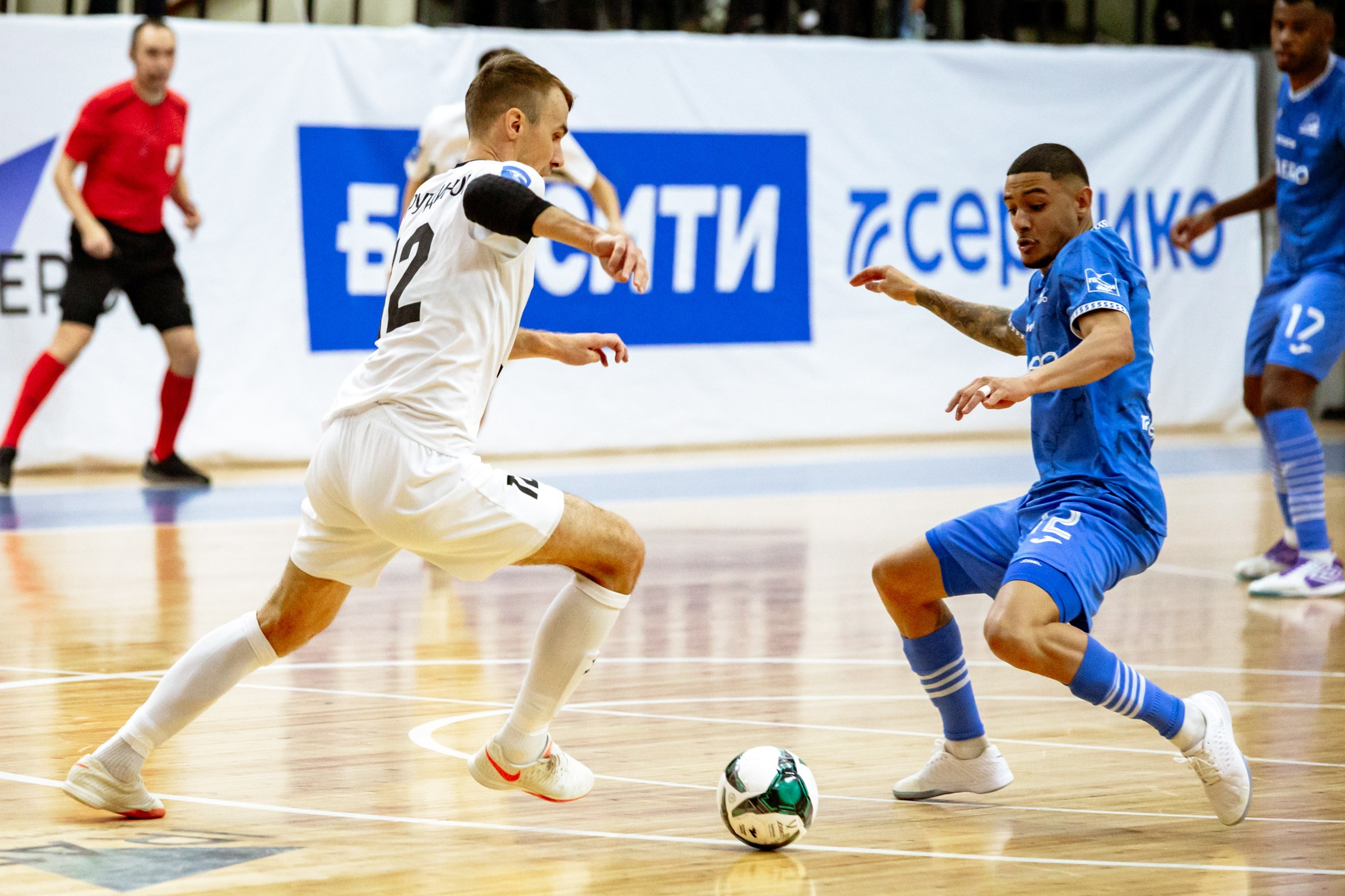 БЕТСИТИ Суперлига по футзалу | ИрАэро — Синара | 11.10.25. Фотограф в Иркутске Евгения Айвазова