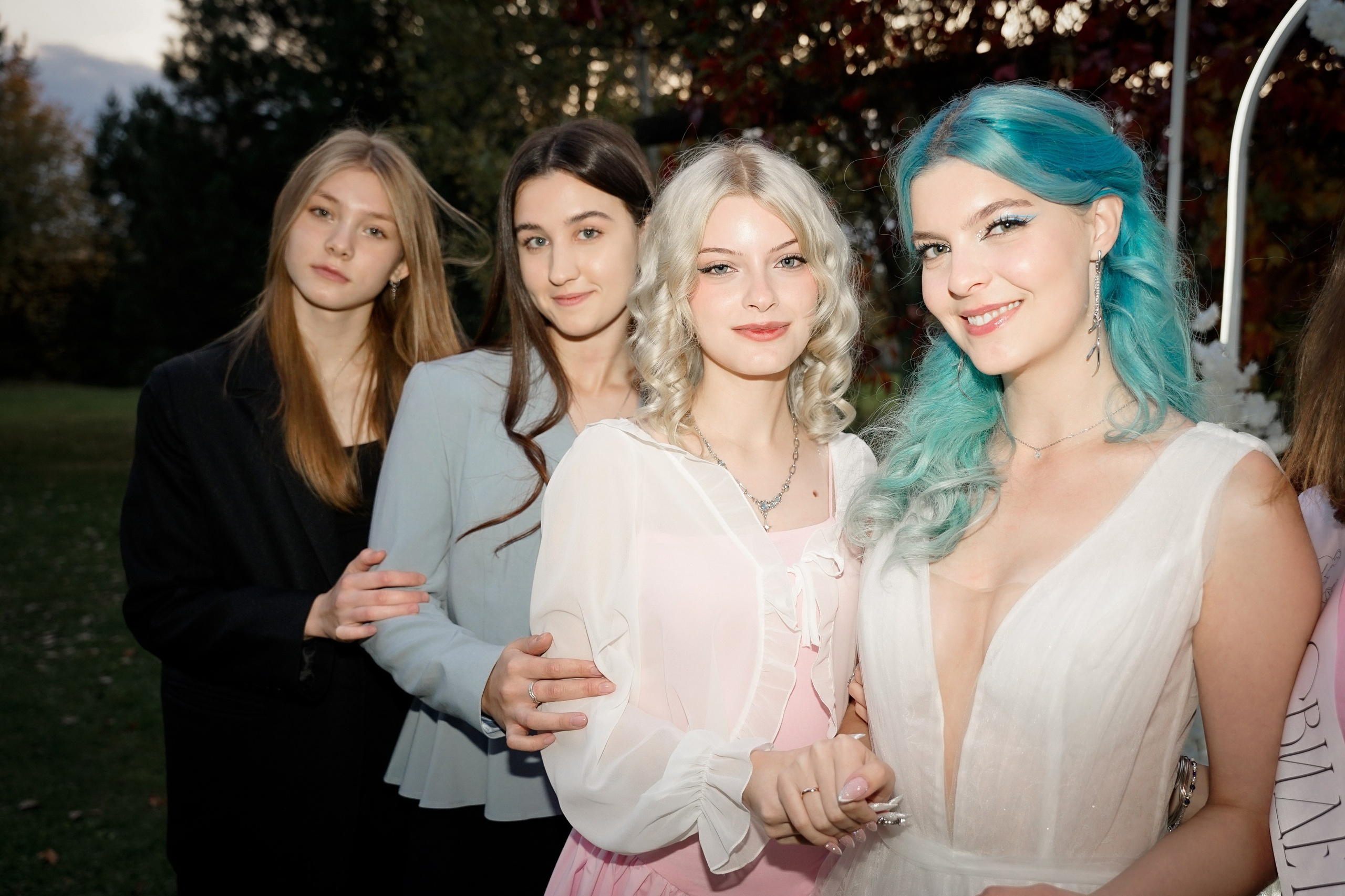 Свадебная прогулка в парке Екатеринбурга