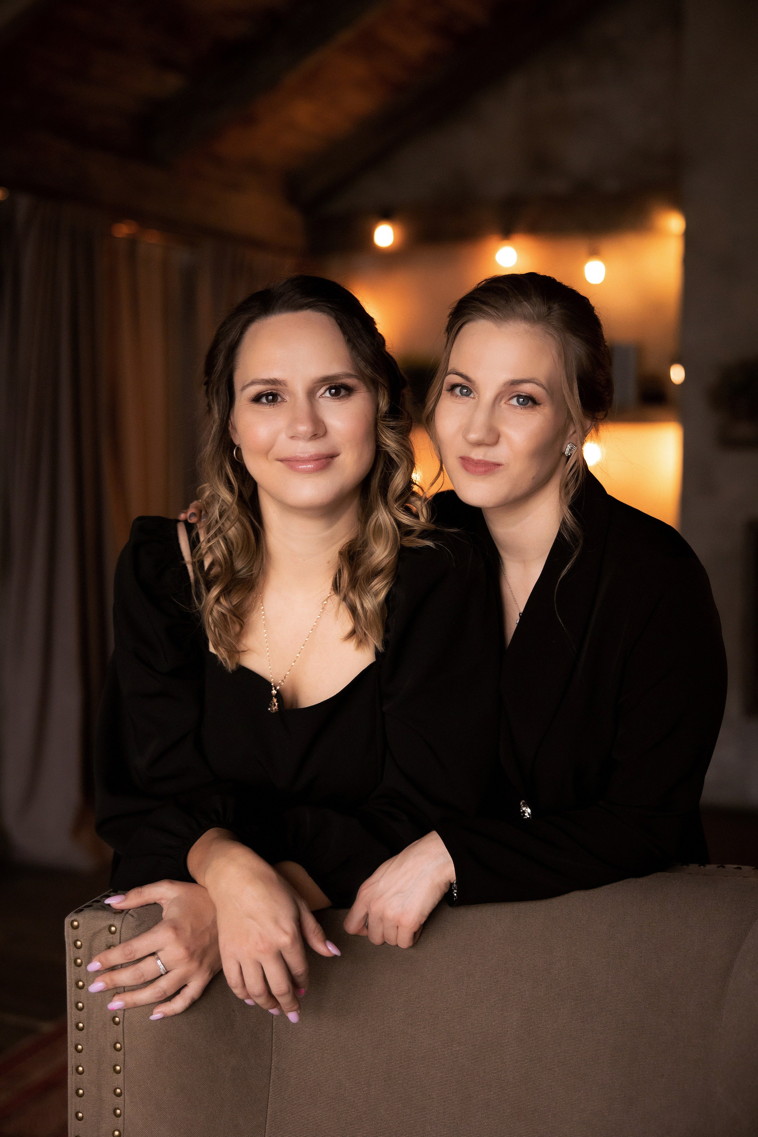 Семейная фотосессия для двух сестер Юлии и Натальи. Семейный фотограф в Москве