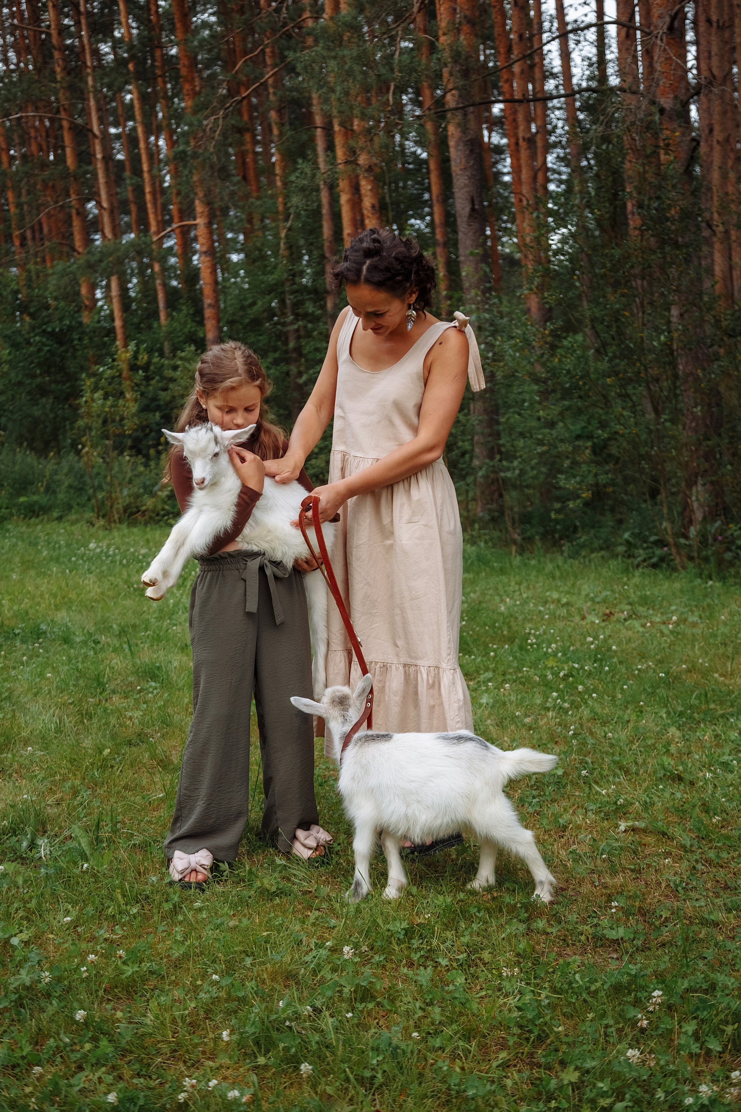 С козлятами. Семейный фотограф Любовь Саркеева