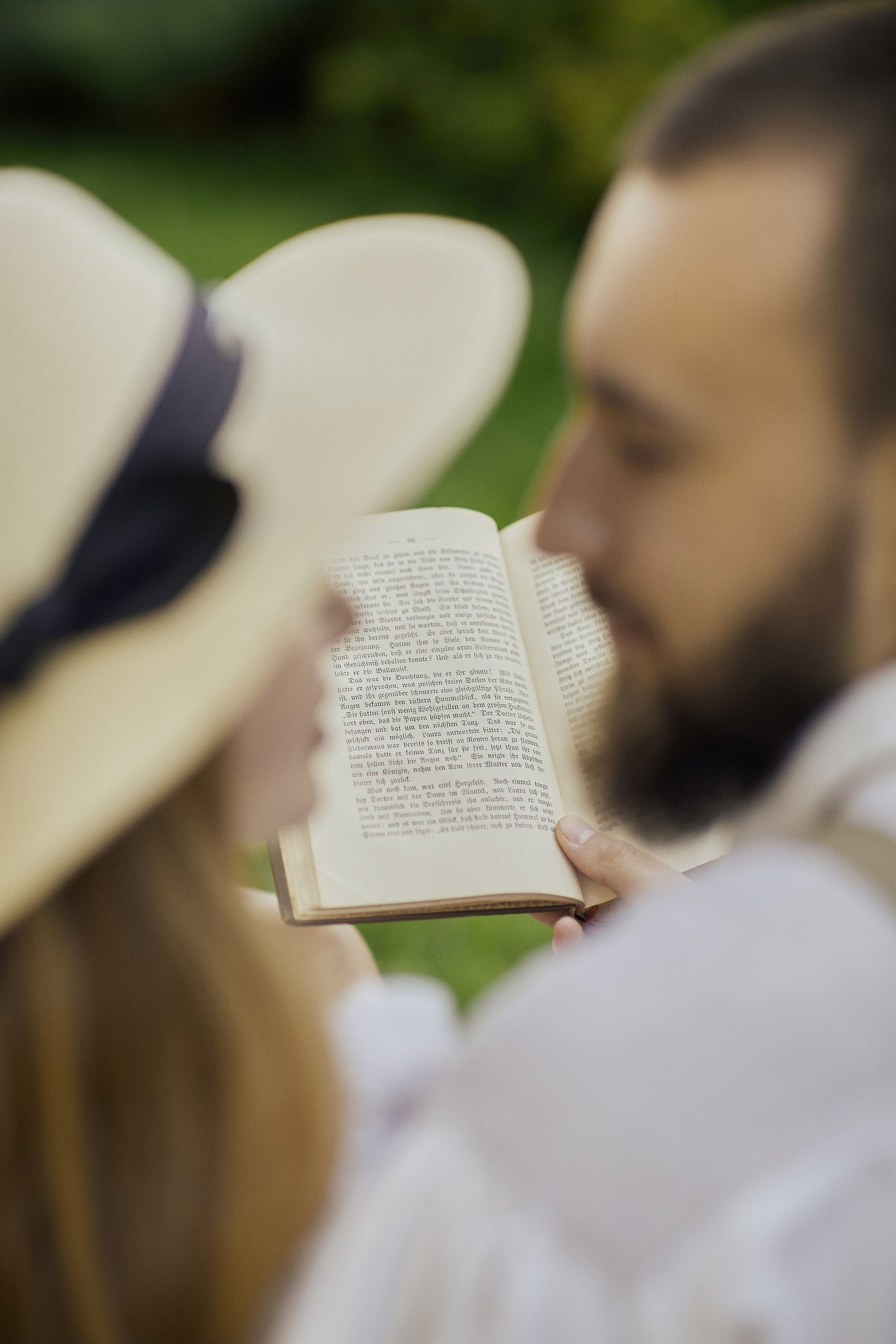 Алексей и Светлана в приусадебном парке. Фотограф в Твери Helga J. Fox