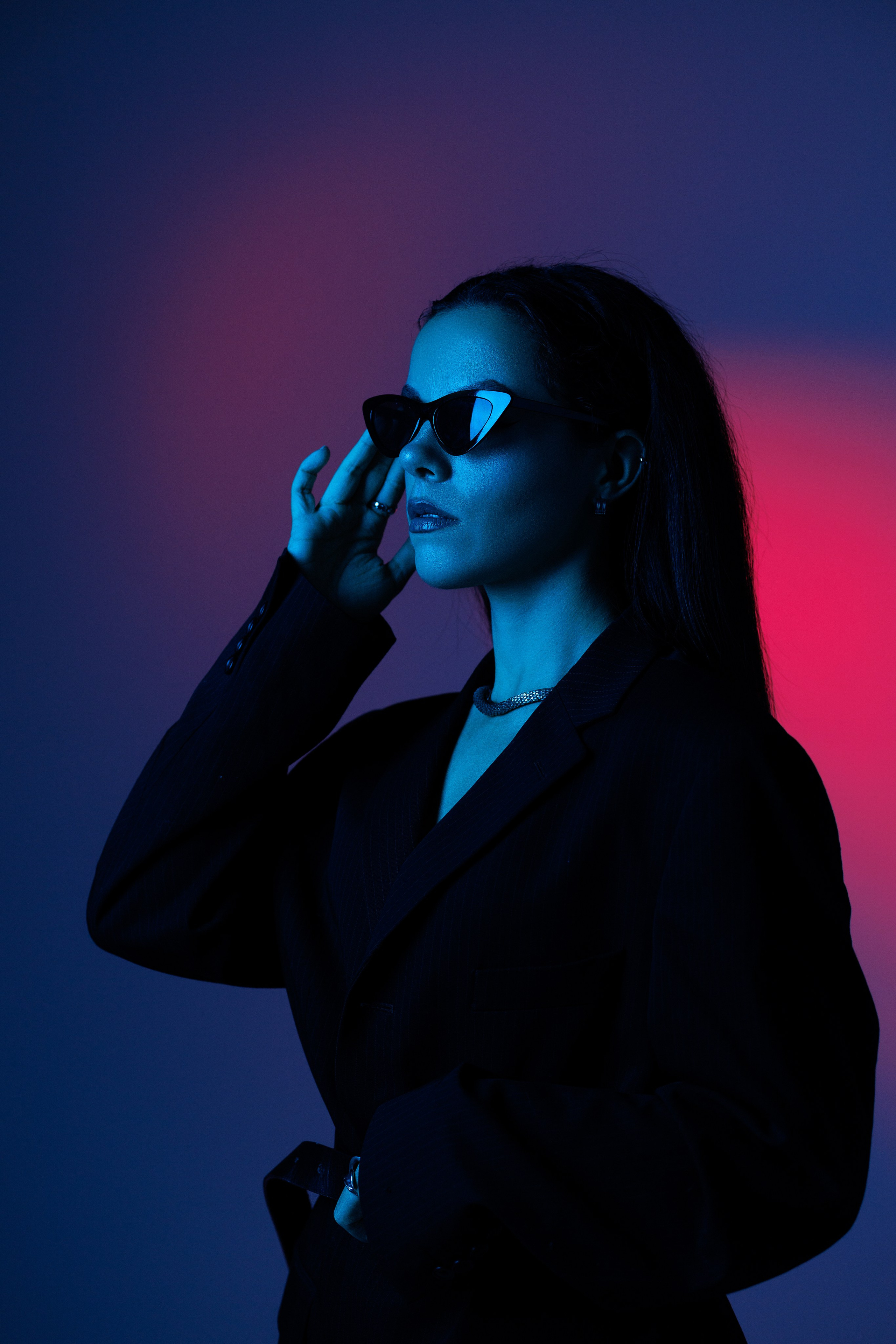 Цветной свет и фигуры. Фотограф Минск