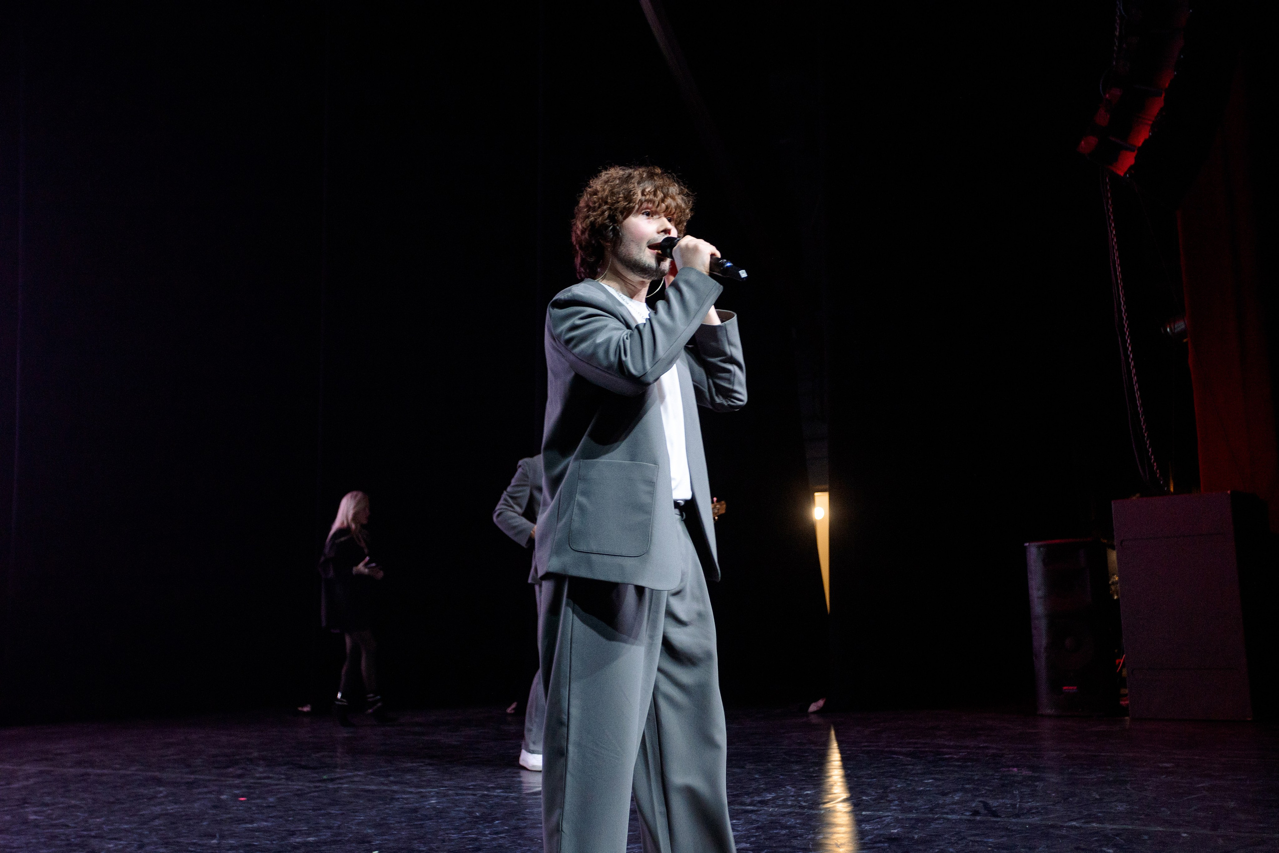 РЕПОРТАЖ: НОВЫЙ ГОД В ДК МЕТАЛЛУРГ. Профессиональный фотограф в Ижевске Леша Петров