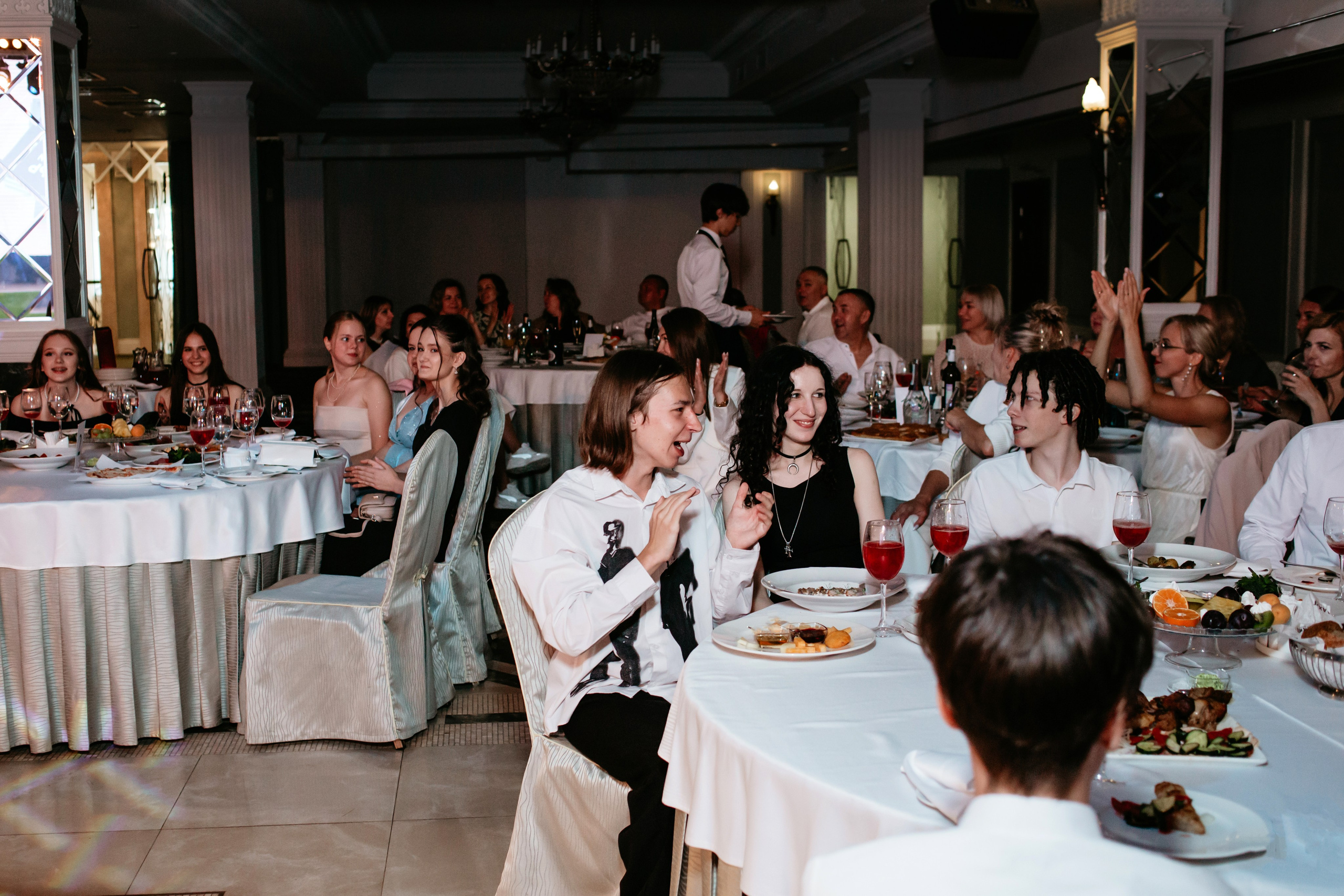 Выпускной 2025 (9класс) 124 школа. Фотограф в Челябинске Ополихина Анна