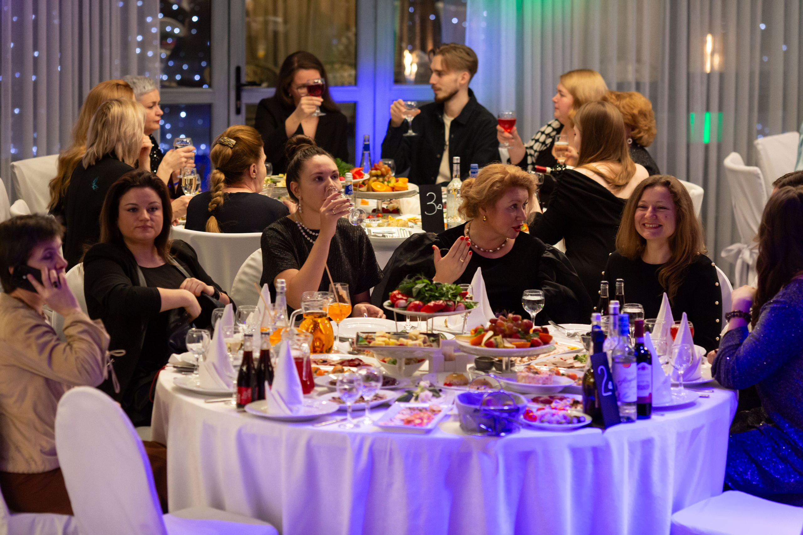 Корпоратив ресторан Времена года Москва. Семейный и детский фотограф Анна Петракова