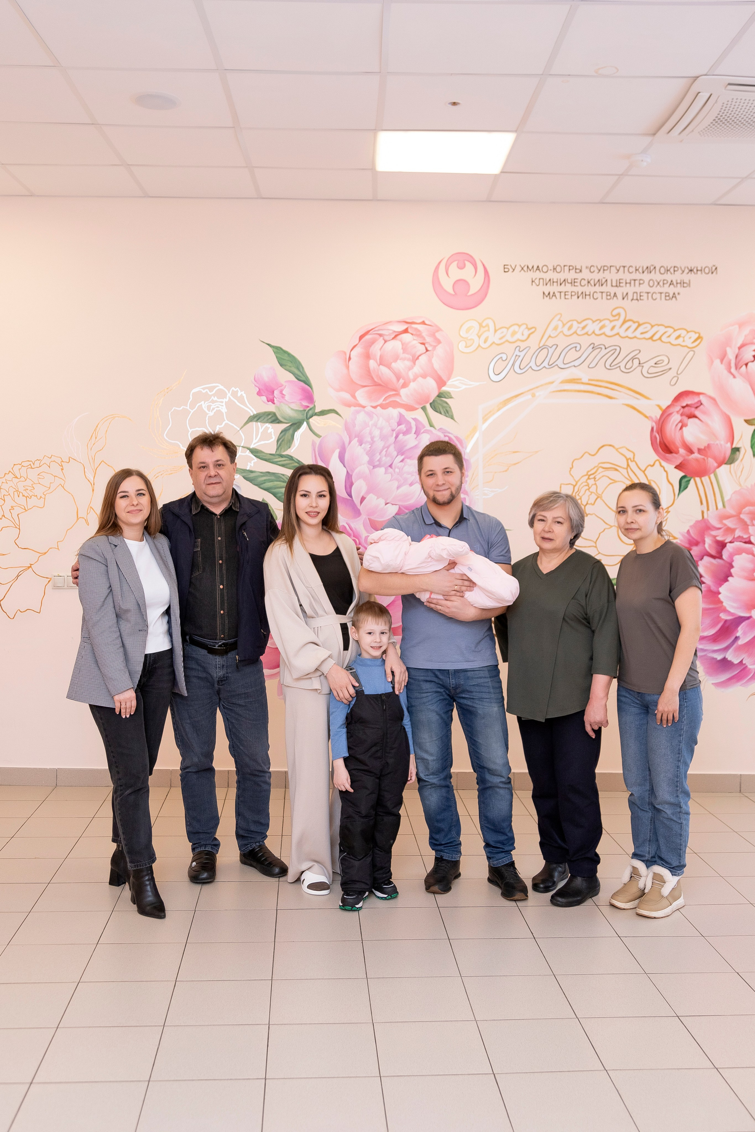 Выписка из роддома. Семейный фотограф в Сургуте Тимершина Мария