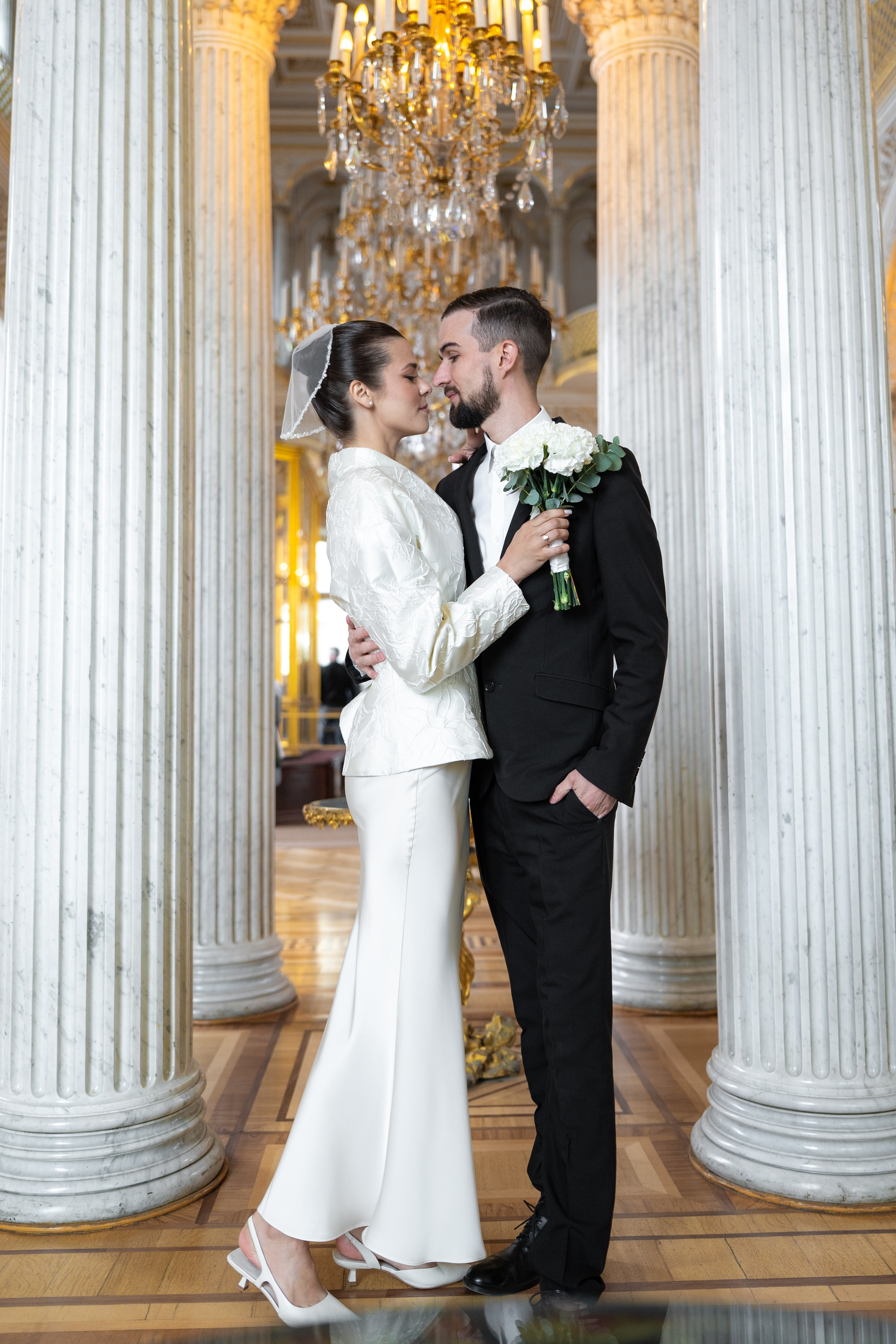 Свадебная фотосессия в Апреле в Петербурге. Свадебный фотограф Александр Невский в Санкт-Петербурге