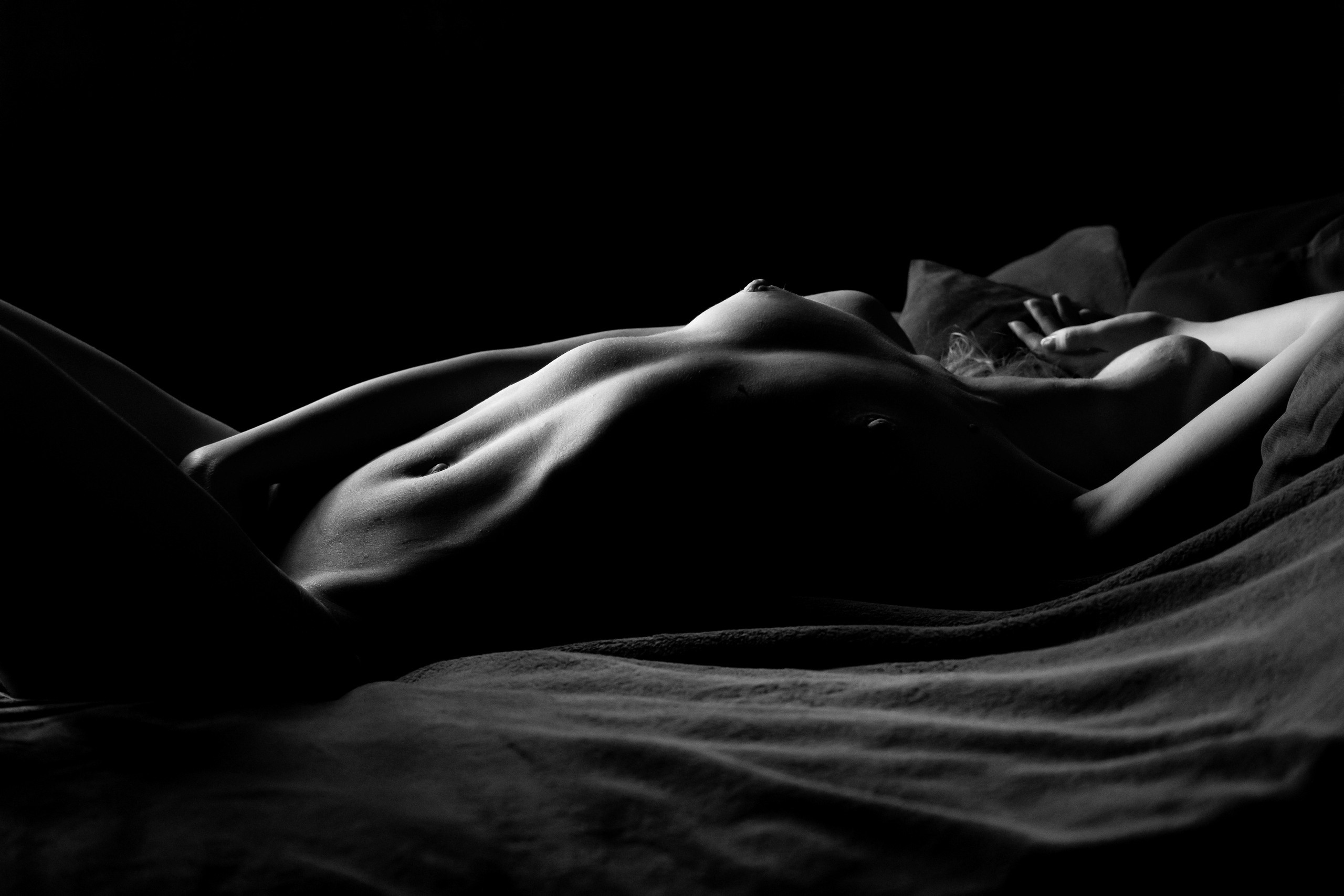 Гармония тела ЧБ. Foto-Zuev фотография как искусство