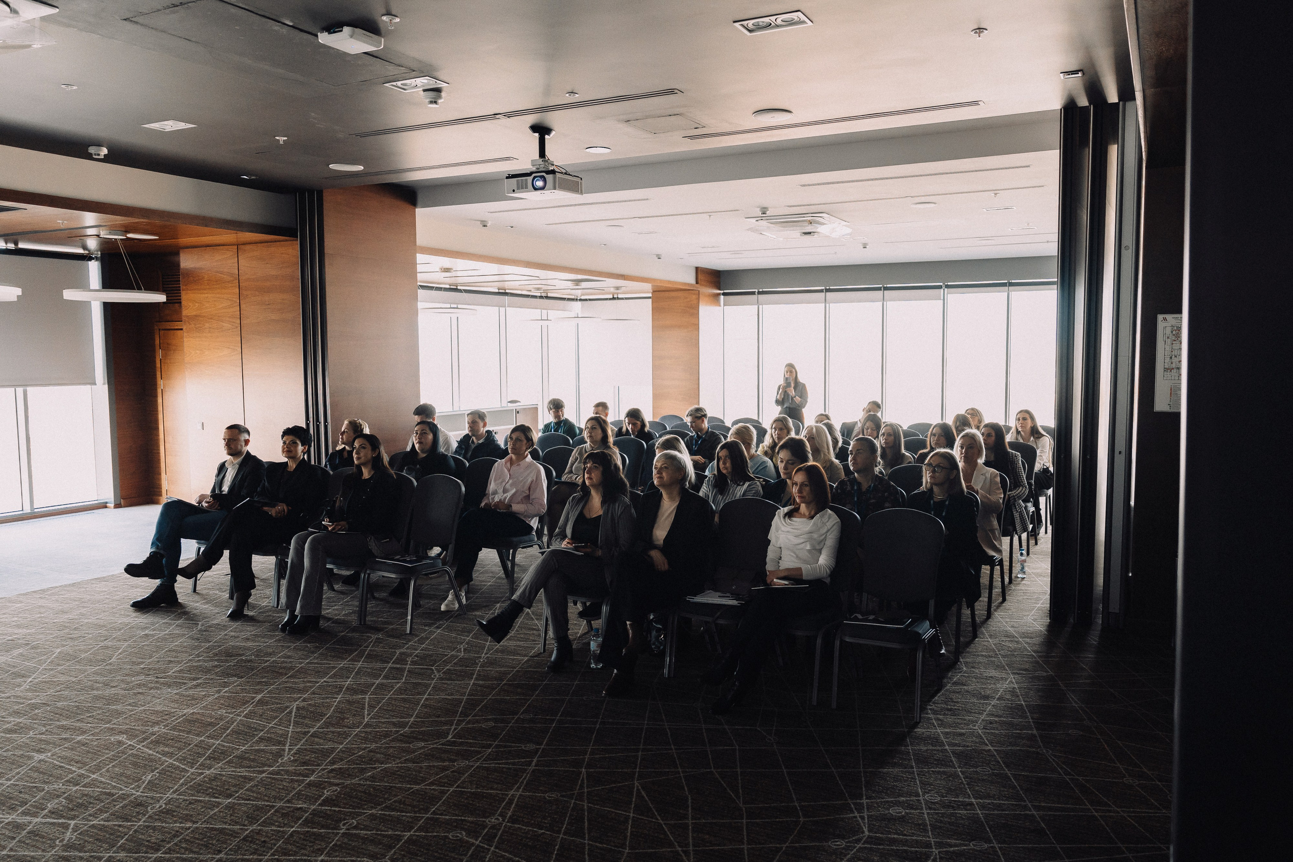Застройщики Москвы MR (МАРРИОТ). Свадебный и репортажный фотограф в Воронеже Роман Янко
