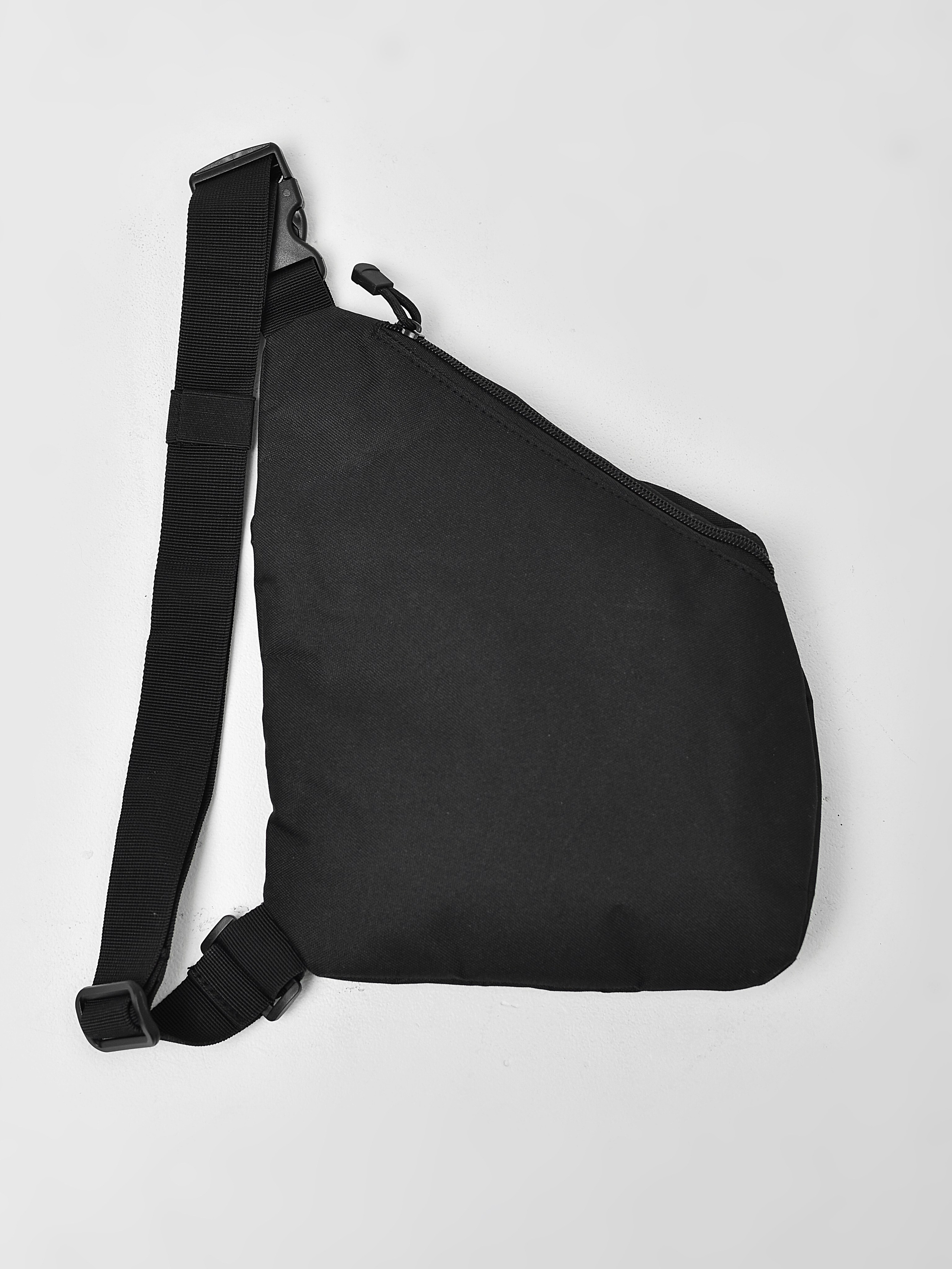 Кейс «Мужские сумки» для маркетплейсов. Фотограф Таина Комбарова