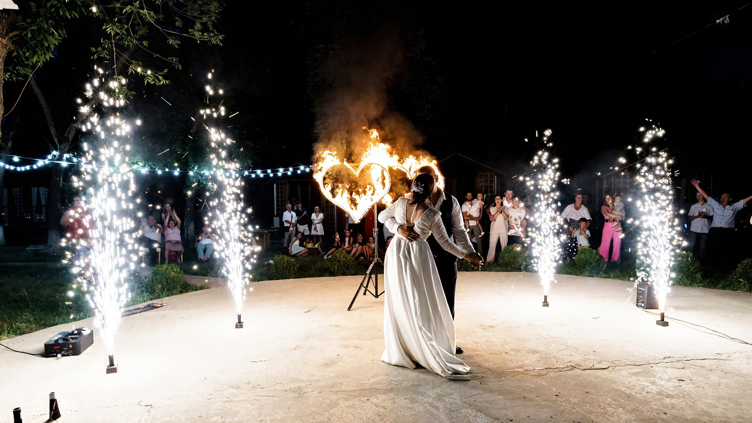 Огненное шоу. Фотограф в РФ и ЛНР Юлия Федосеева