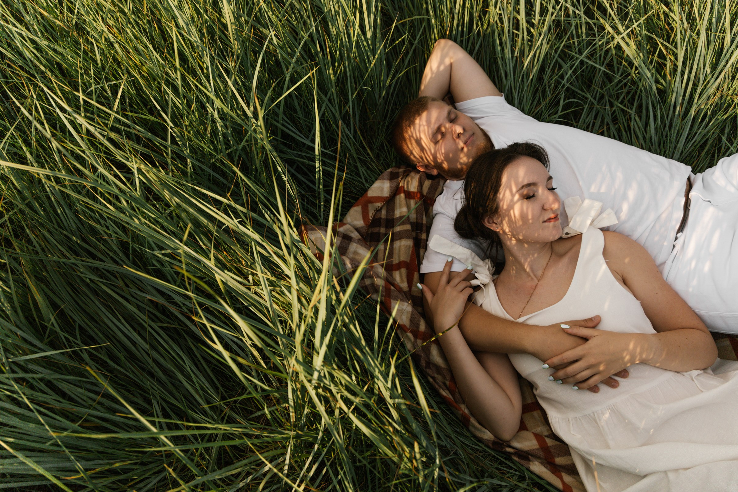 Обниматься на закате. Свадебный фотограф Марьям Сайфулина г. Красноярск