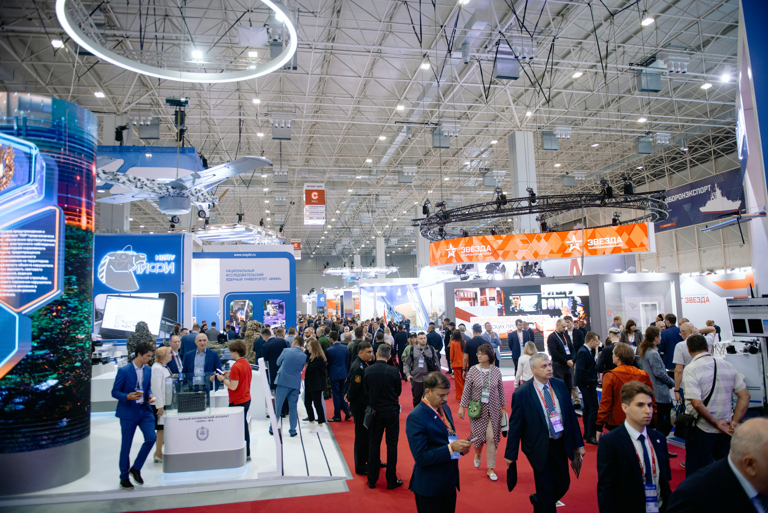 ФОРУМ АРМИЯ 2024. РЕПОРТАЖНЫЙ И БИЗНЕС ФОТОГРАФ В МОСКВЕ, ЕГОР НИКОЛАЕВ