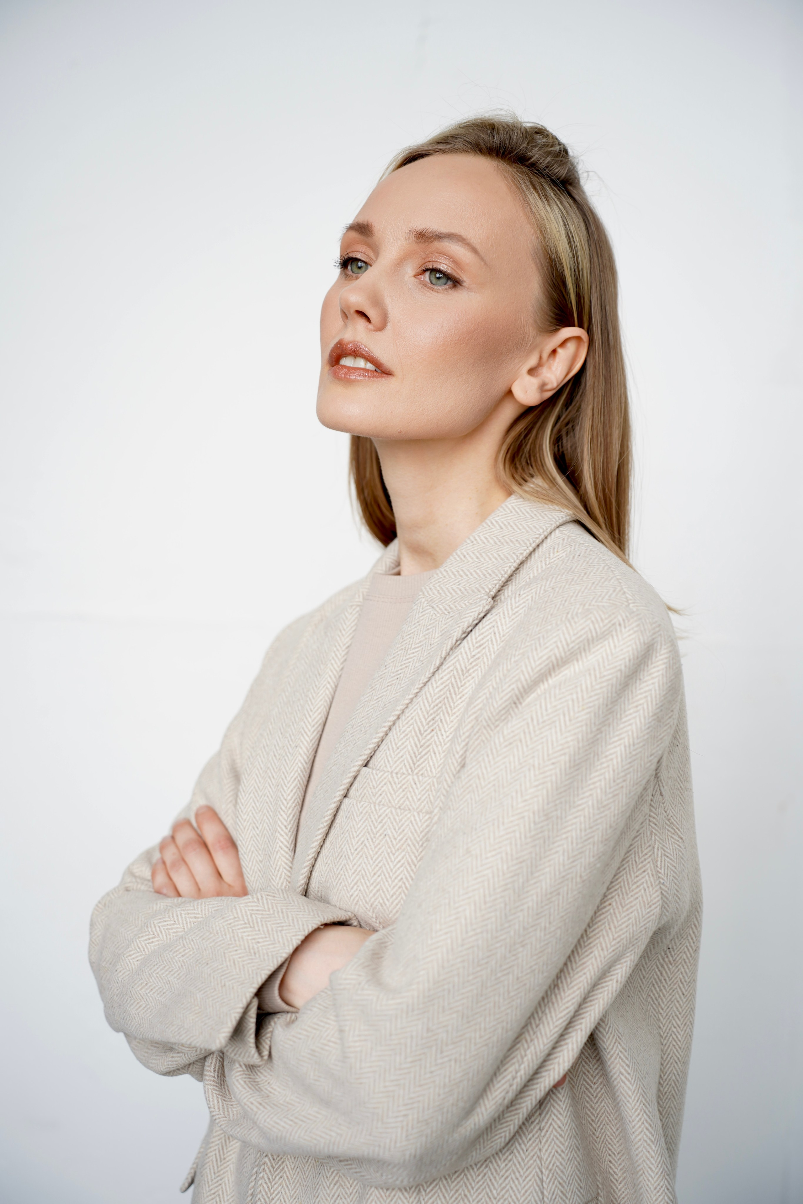 ЖЕНСКИЙ ПОРТРЕТ. Главная