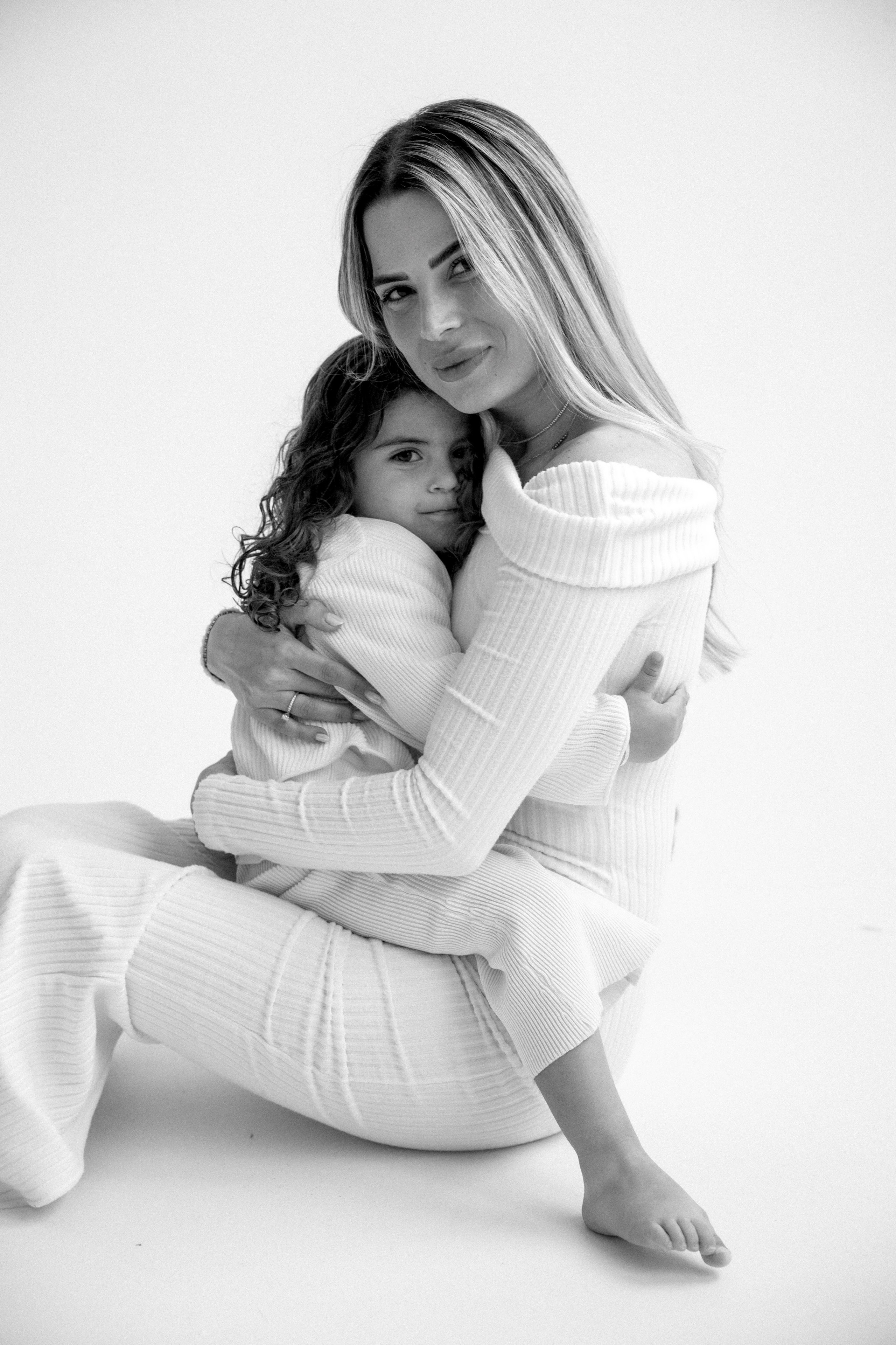 Family photoshoot in White Studio. Wedding and family photographer