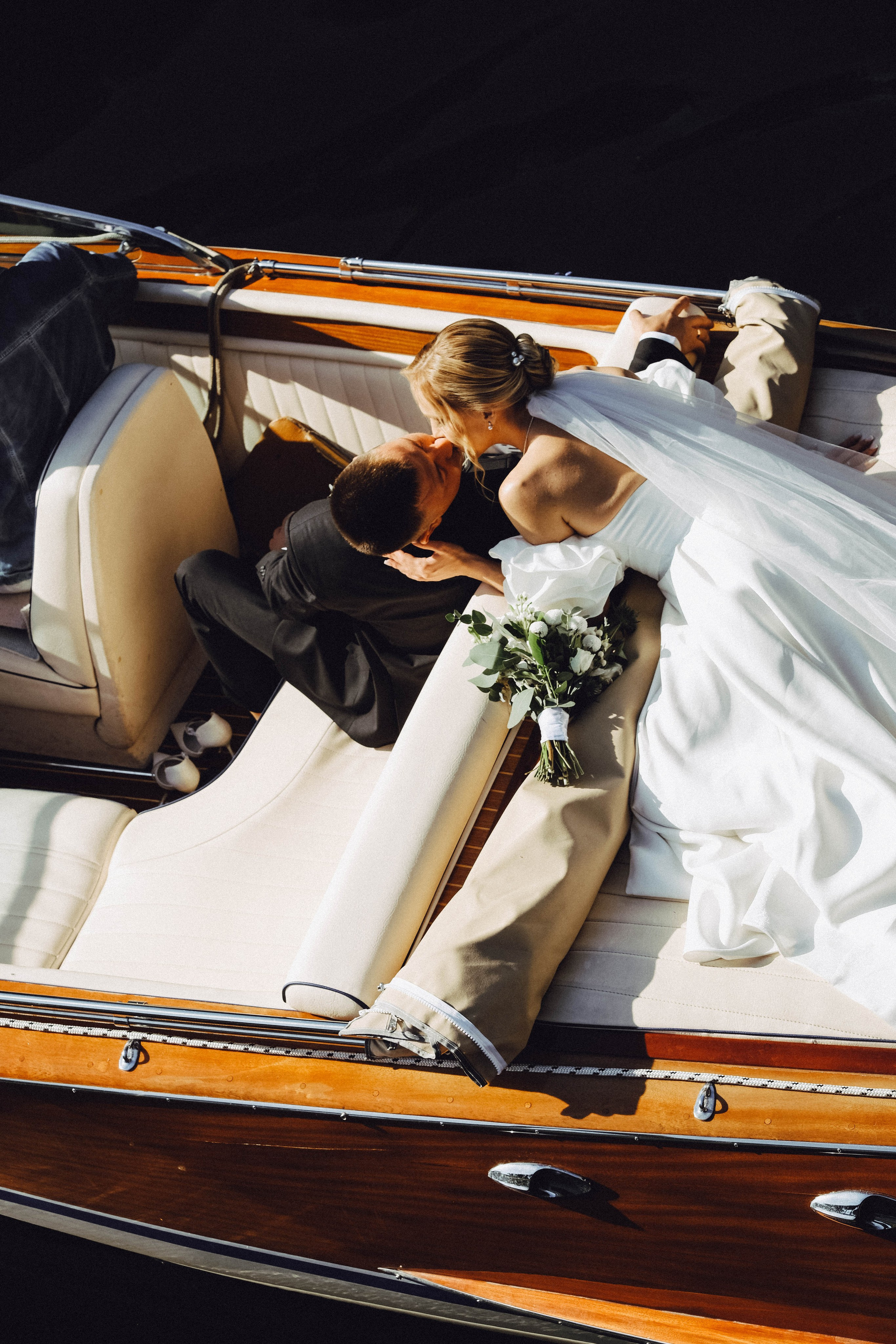 СВАДЕБГНАЯ ПРОГУЛКА ПО КАНАЛ САНКТ-ПЕТЕРБУРГА НА КАТЕРЕ. Профессиональный фотограф, Санкт-Петербург — Виктория Богомолова