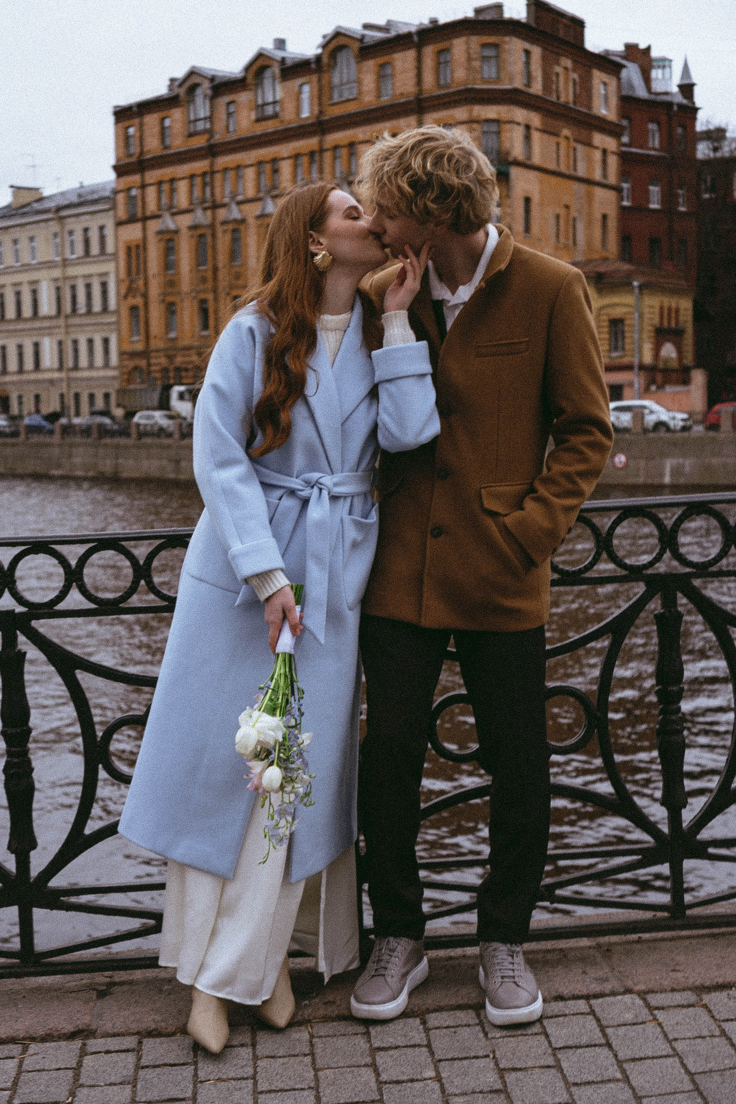 СВАДЕБНАЯ ПРОГУЛКА ПО ПЕТРОГРАДКЕ ВЕСНОЙ (ФОТОСЕССИИЯ ПАРЫ СВАДЕБНАЯ). Профессиональный фотограф, Санкт-Петербург — Виктория Богомолова