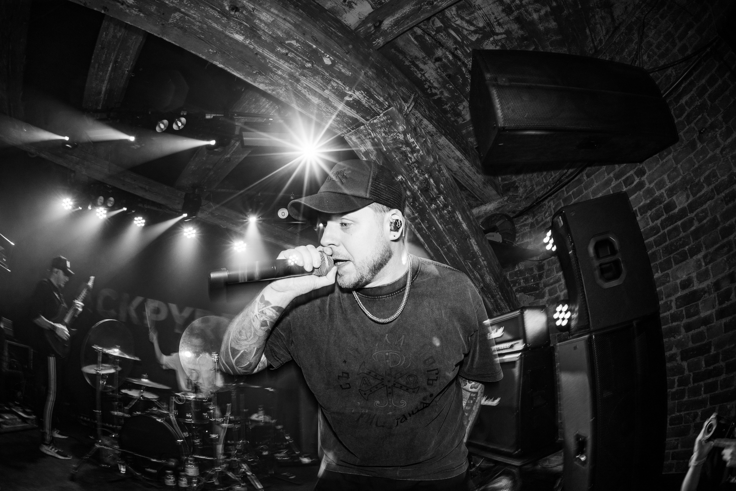 ОМУТ ГИГ|Zoccolo 2.0. Концертный и репортажный фотограф в Санкт-Петербурге Слава Пахомов