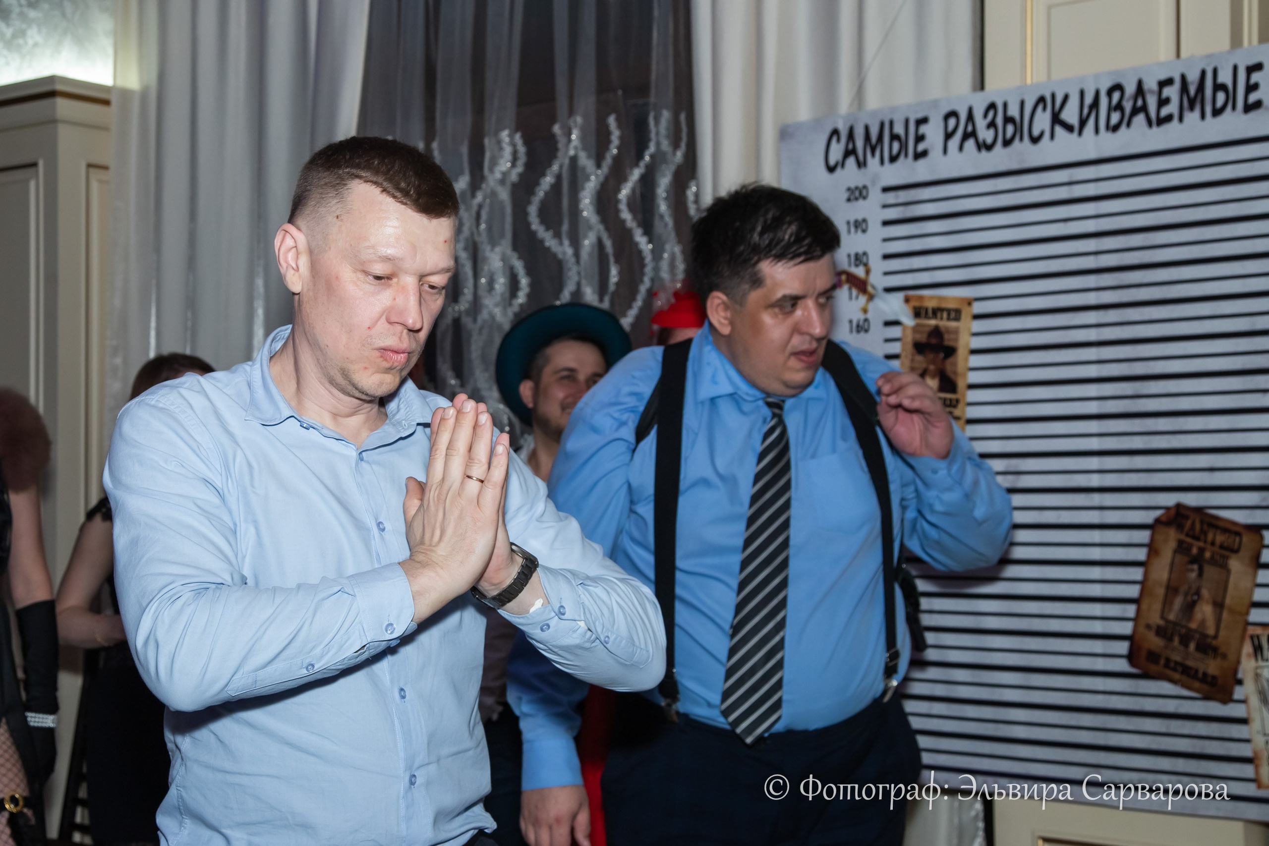 Гангстерская вечеринка в стиле 1920-х. Репортажный Фотограф