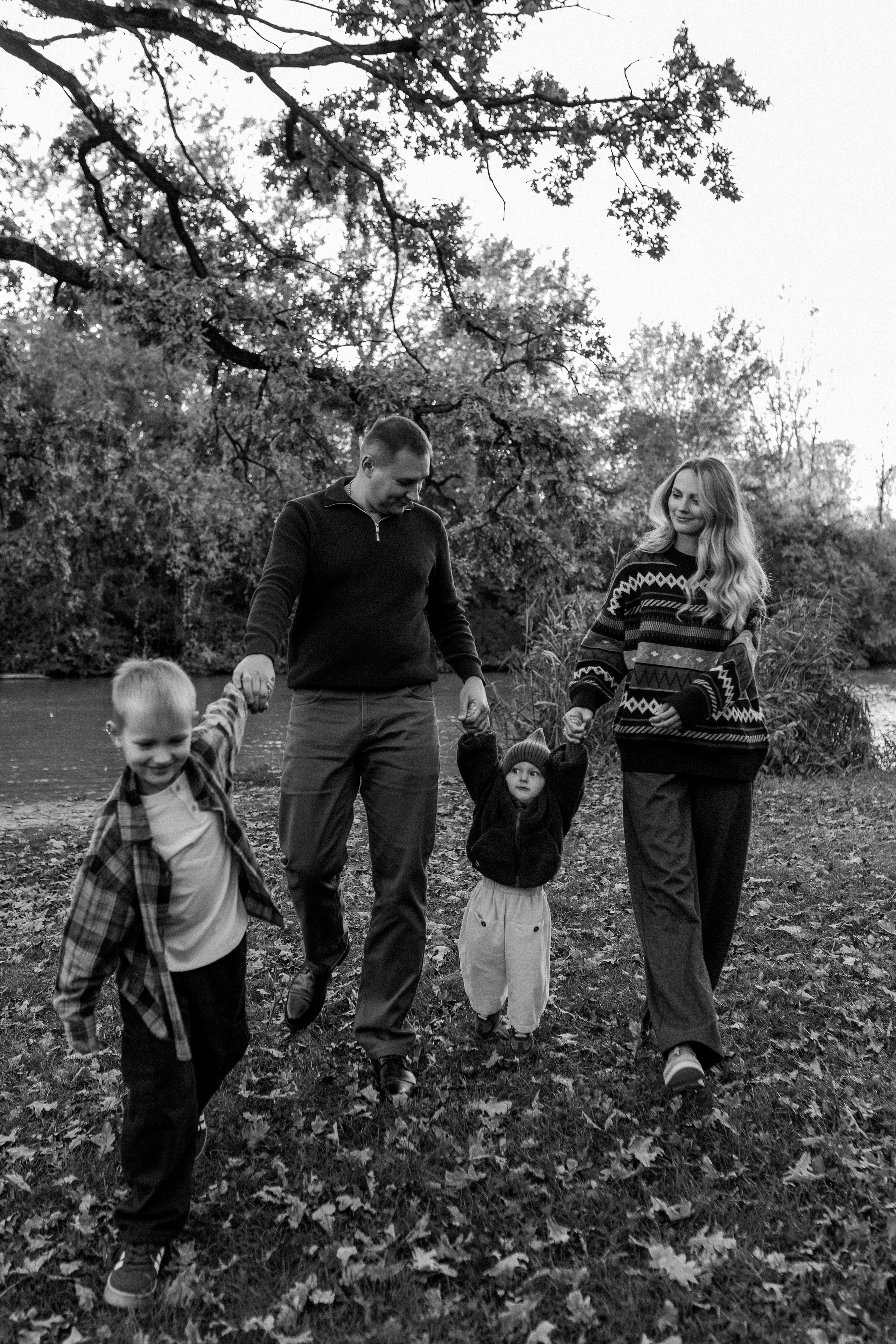 Семейная фотосессия в Краснодаре на природе, фотограф Яна Морева. Семейный фотограф в Краснодаре Яна Морева