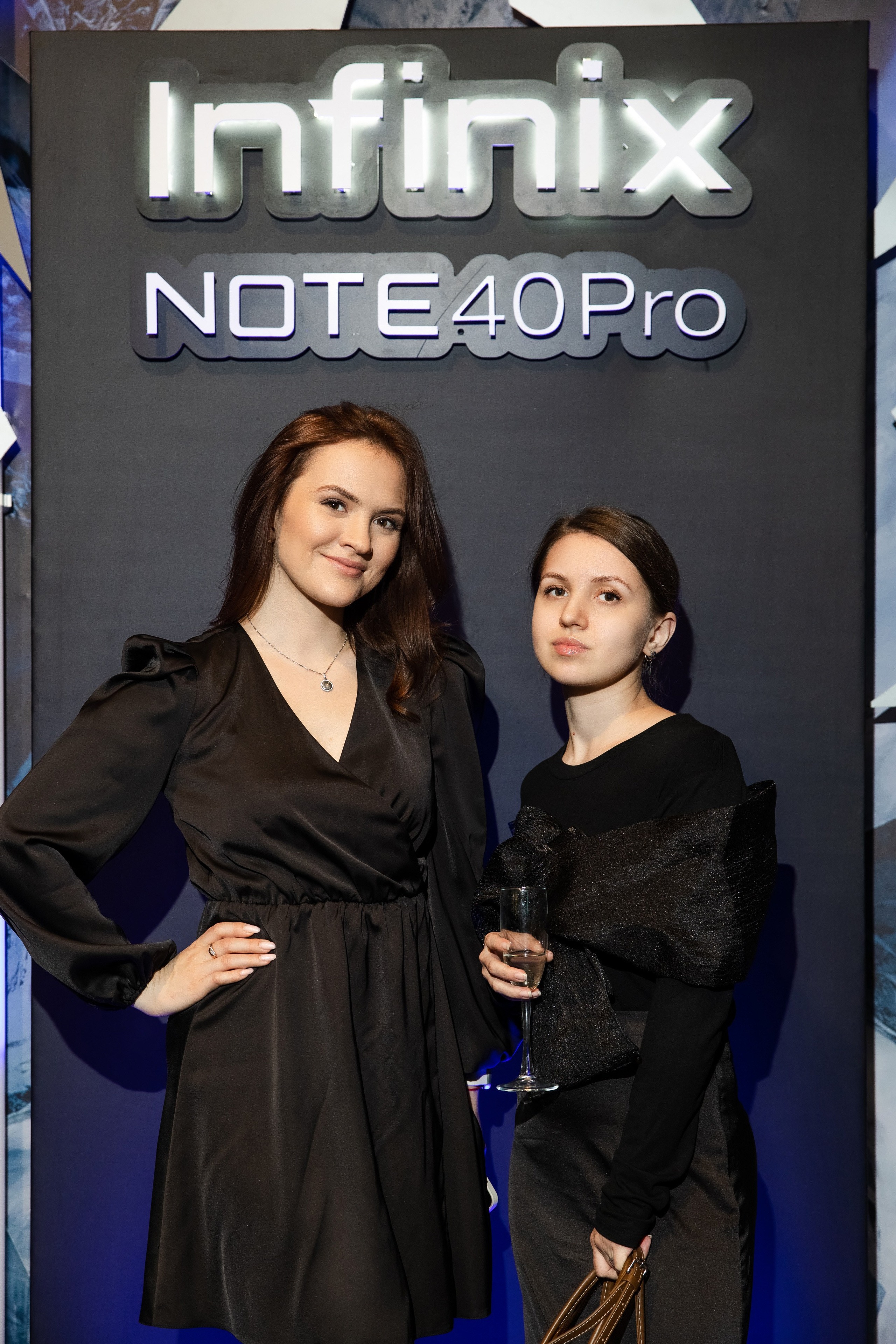 Презентация Infinix. Свадебный репортажный фотограф в Москве