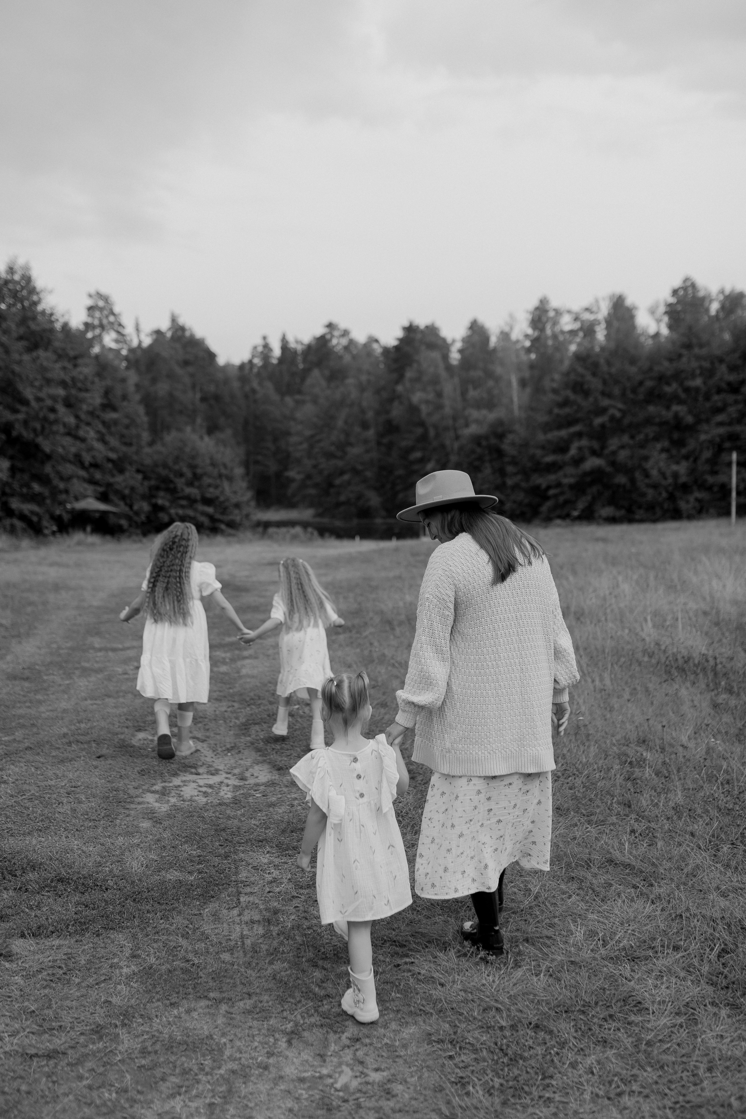 Мама Алина, Маша, Дина и Анечка. Фотограф Татьяна Семенова