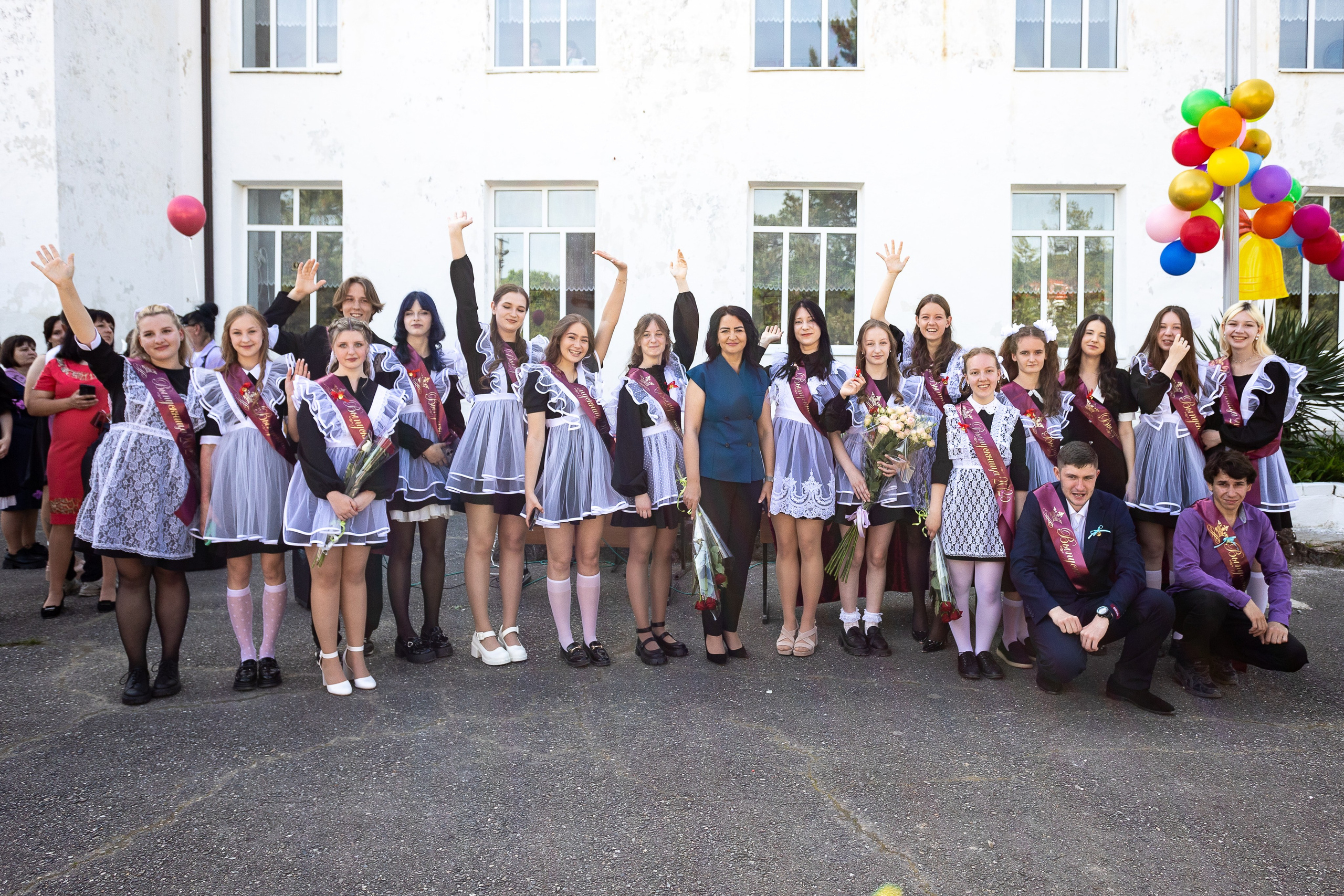 Последний звонок. Выпускные альбомы Майкоп, Краснодар Елена Золотарева