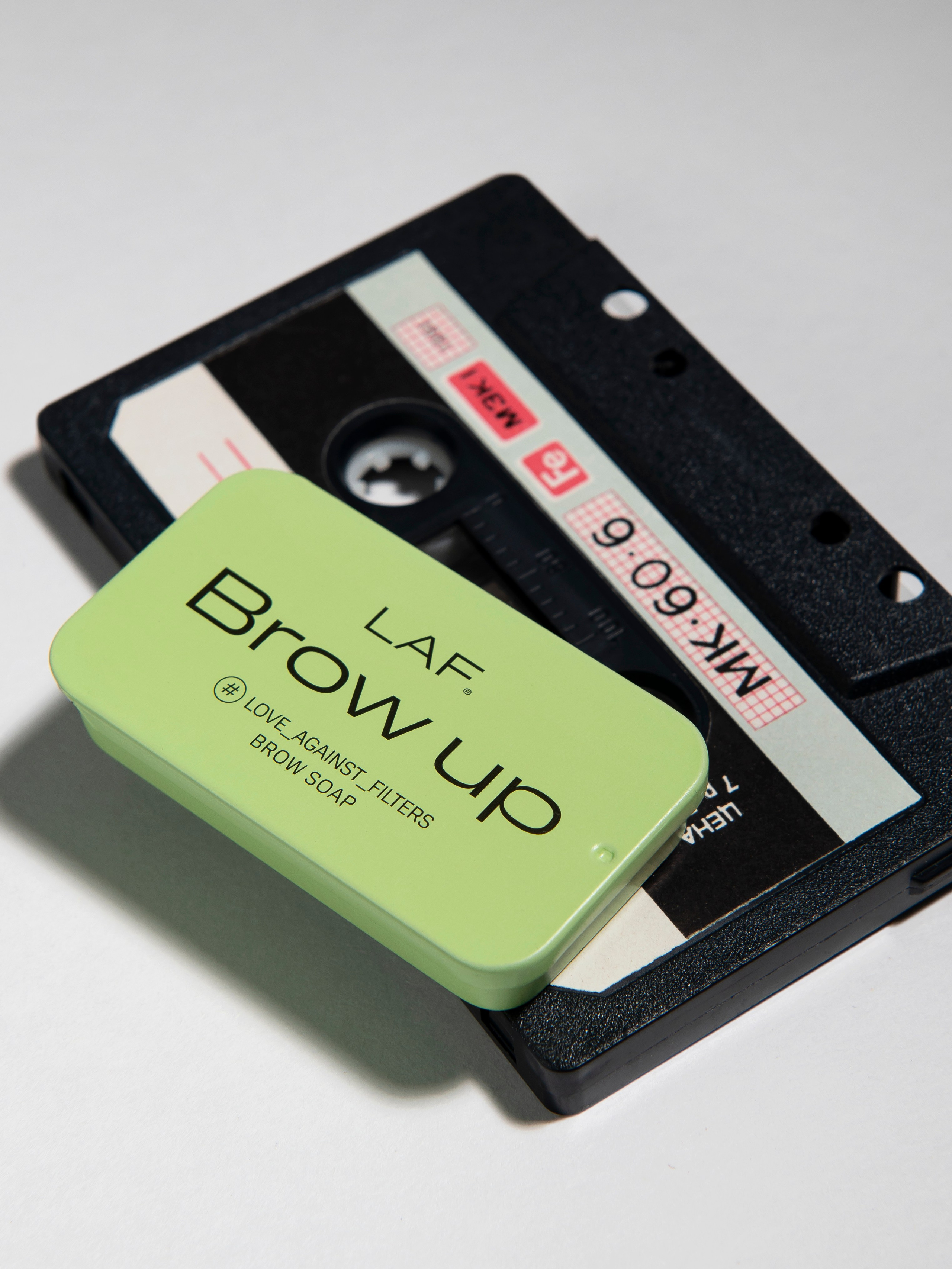 Фотосъемка средства для бровей