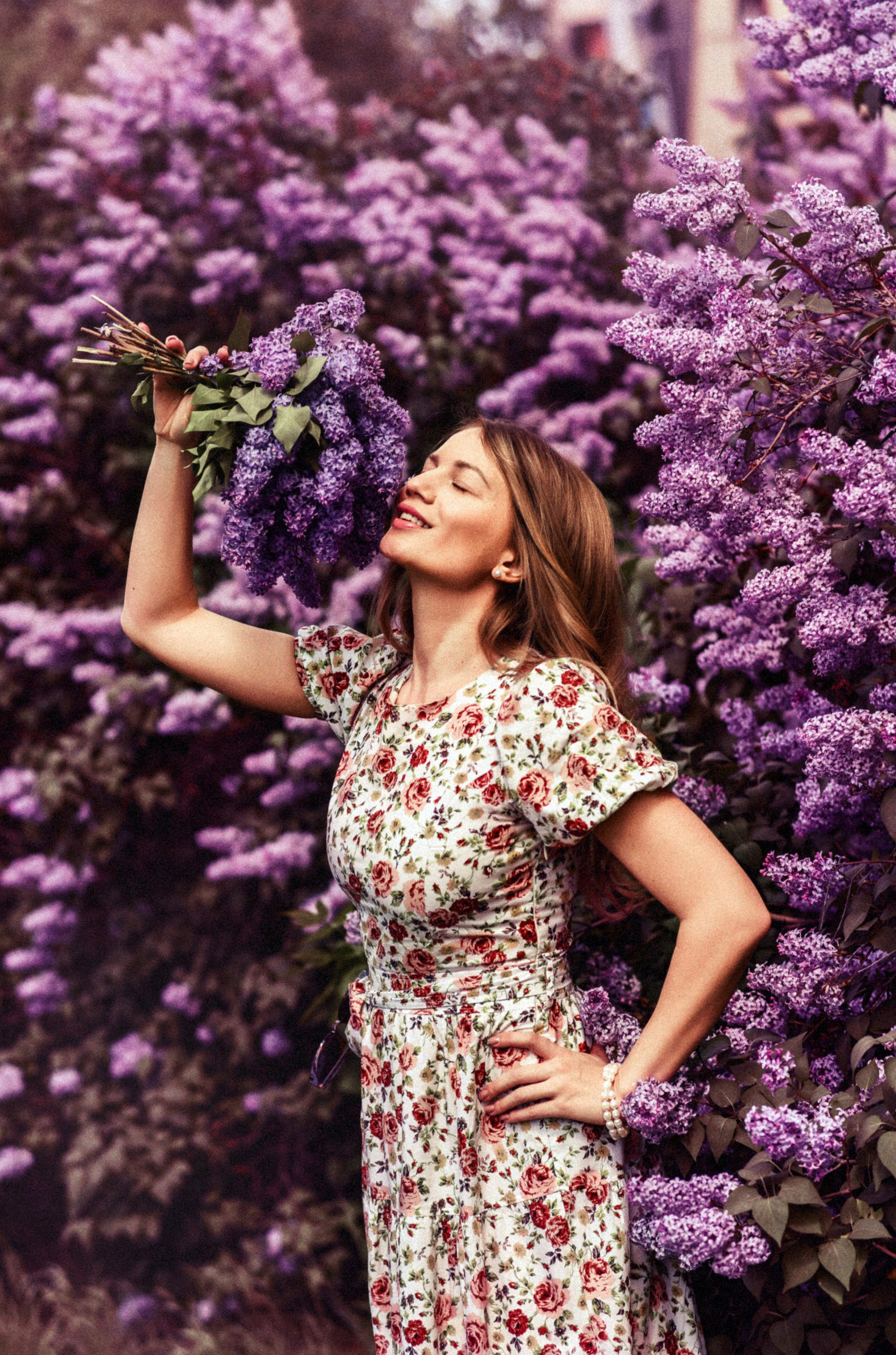 Фотосессия в цветении. Свадебный, семейный, детский, контент фотограф в Омске Максим Ильин