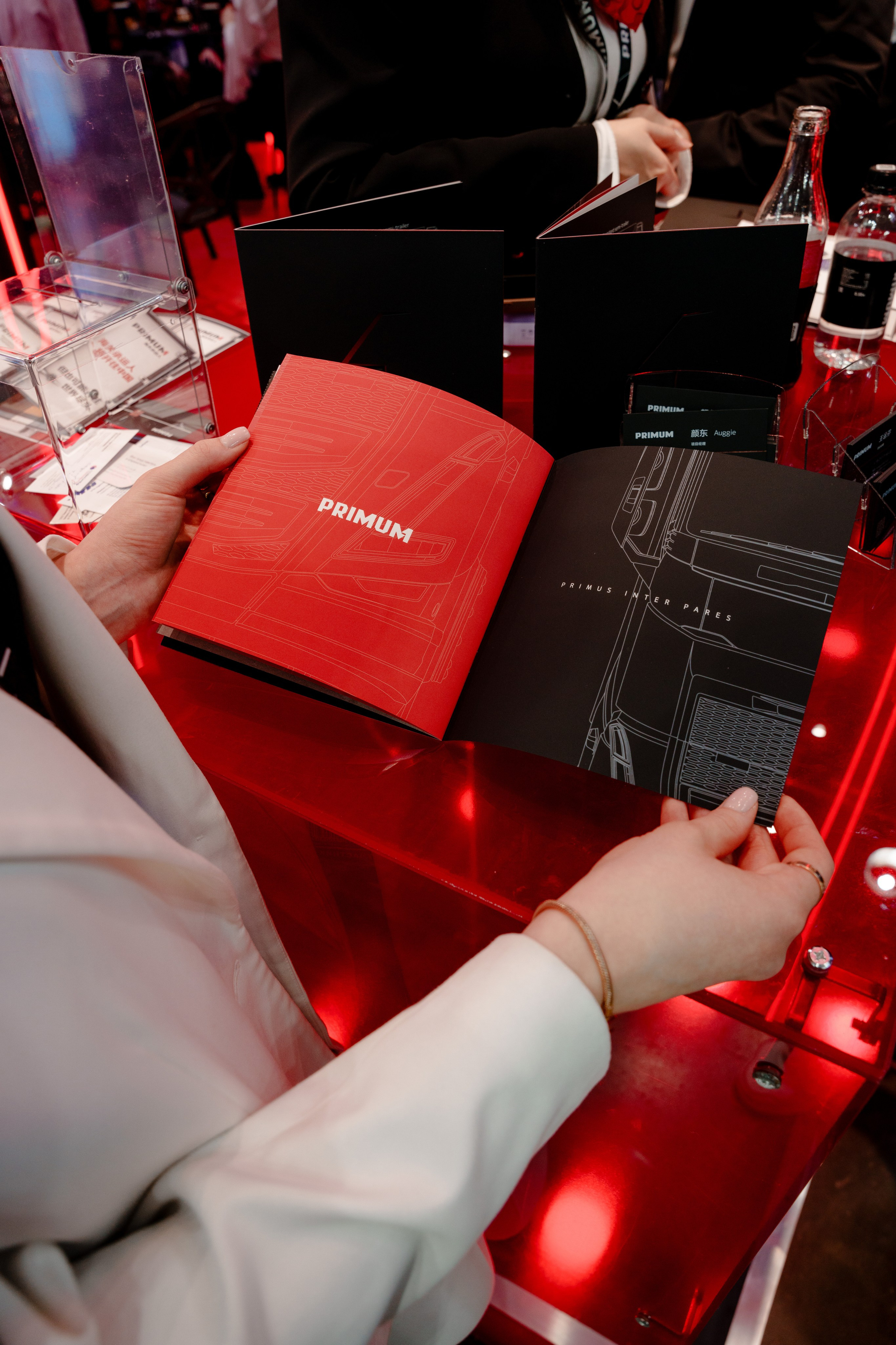 Репортажный фотограф на экспо Крокус. Репортажный фотограф Москва Сергей Дружинин