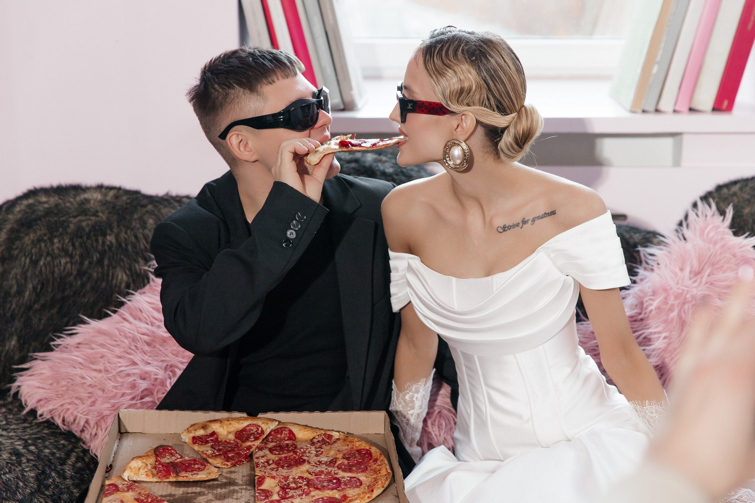 Фотосессия жениха и невесты (в стиле 2000-х). Фотограф текстиля в Москве Ольга Иванова