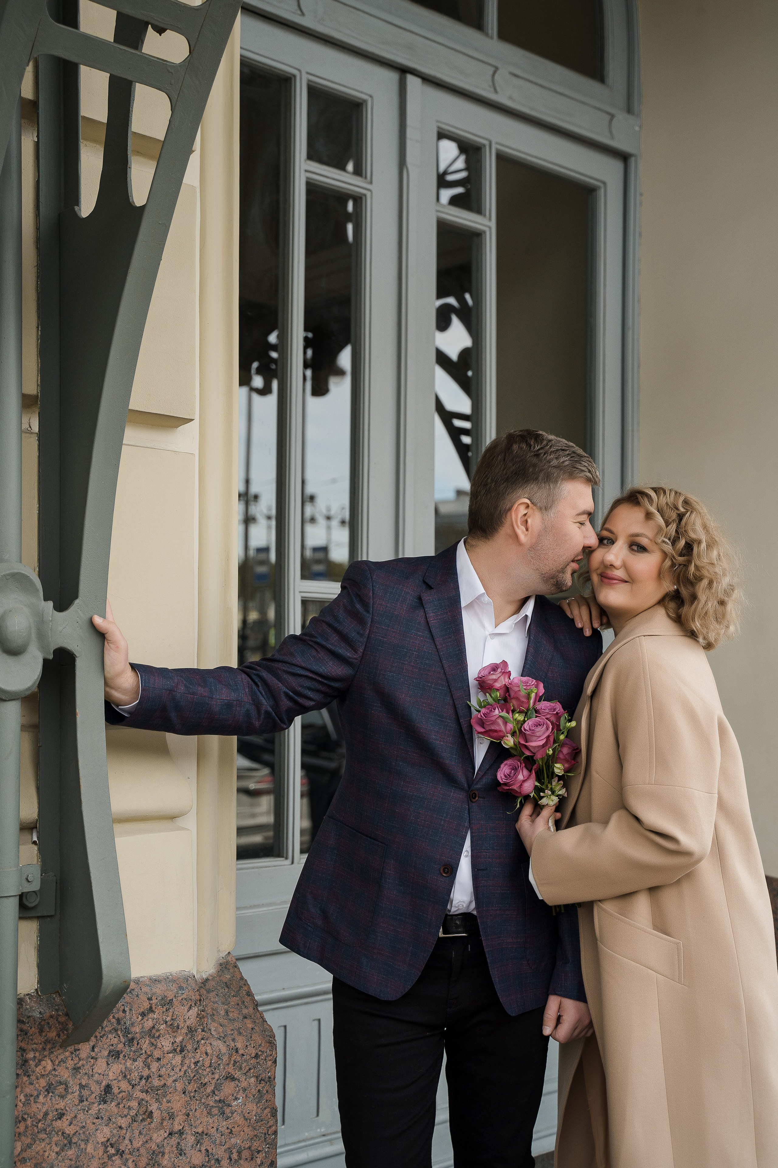 Свадебная фотосессия на Витебском вокзале. Свадебный и семейный фотограф в Пушкине и Санкт-Петербурге Мария Филиппова