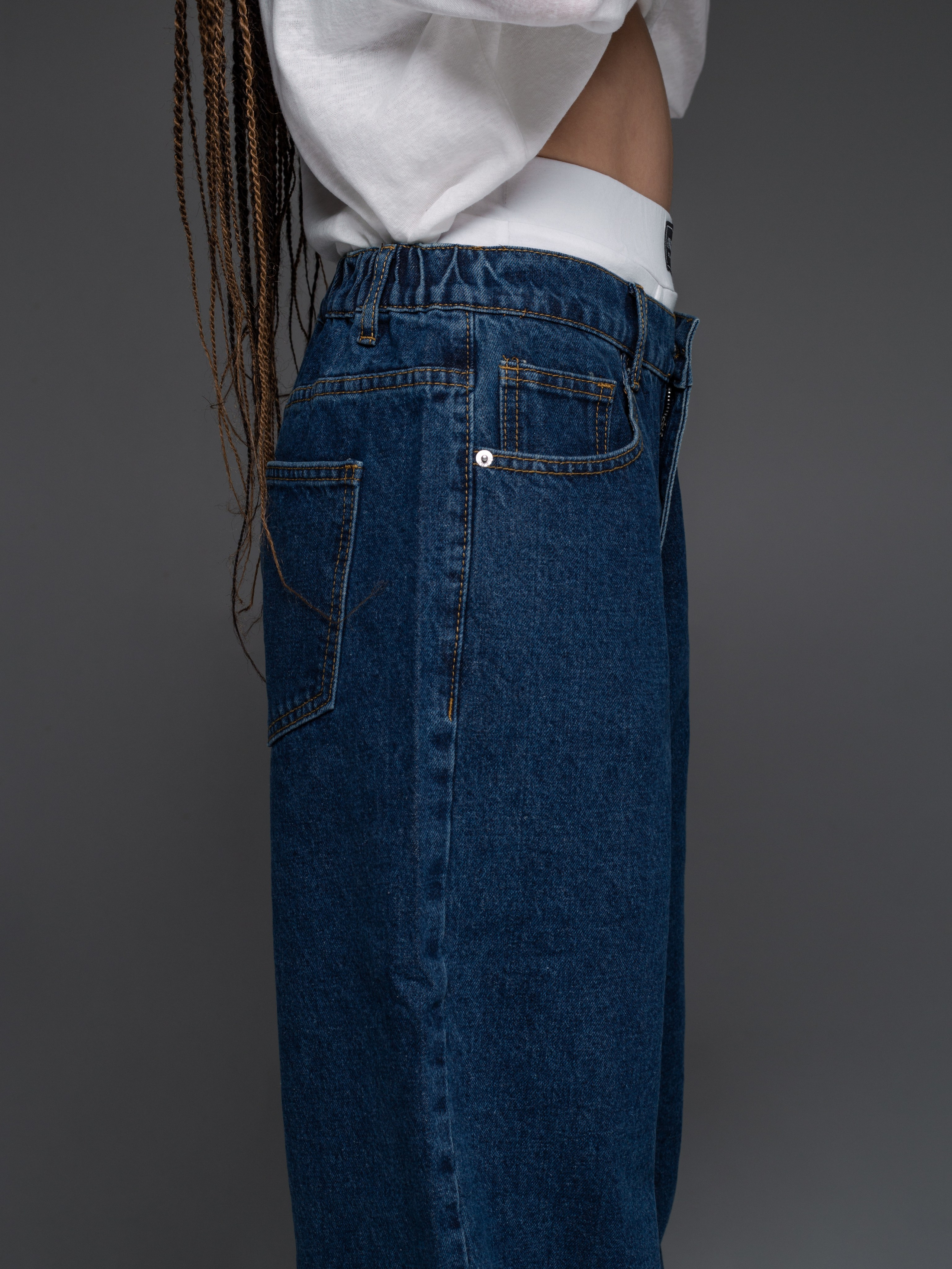 КАТАЛОГ | серый фон. RUNA production — стильные съемки для брендов