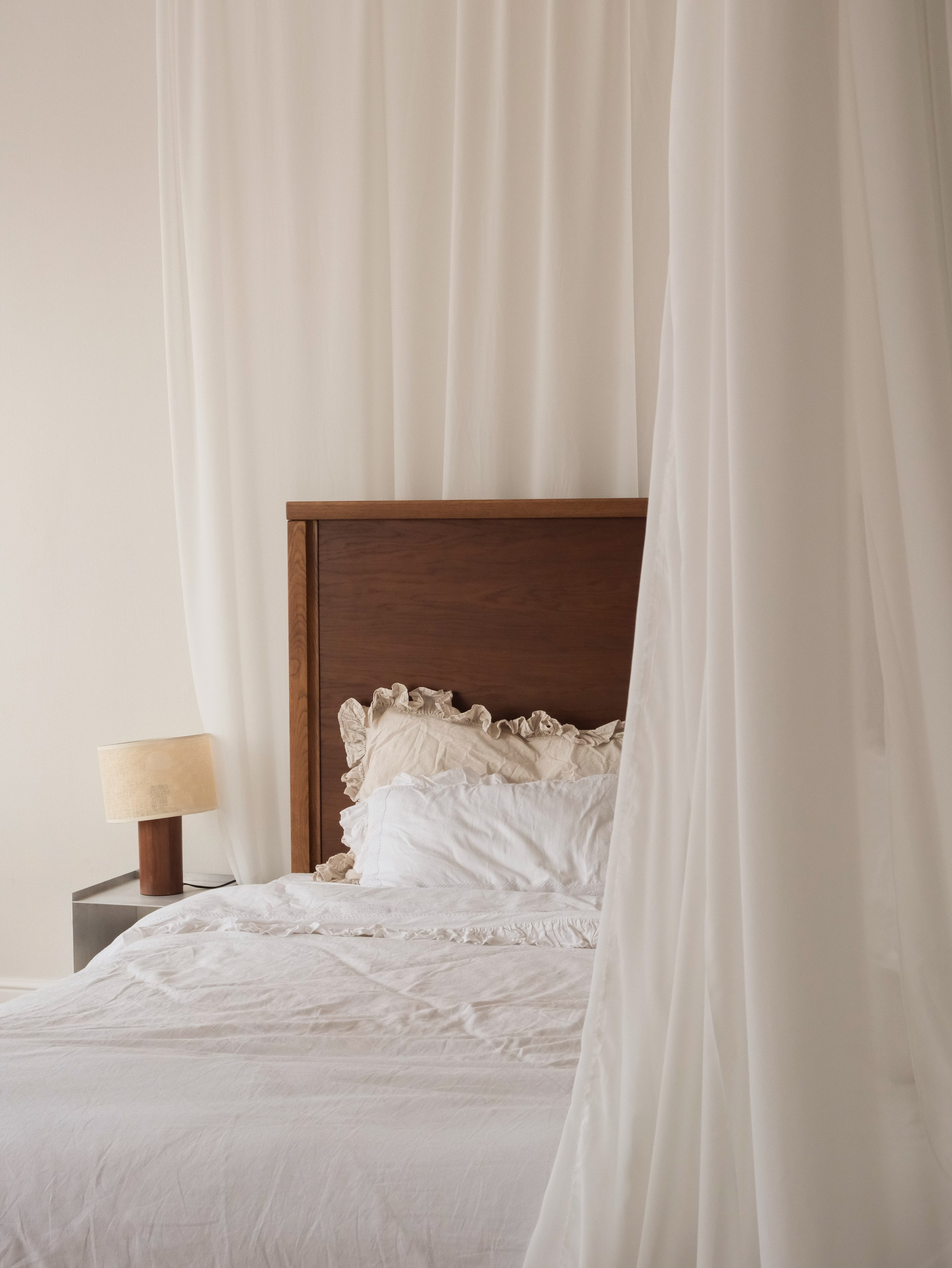 Shinee abayas. VonContent