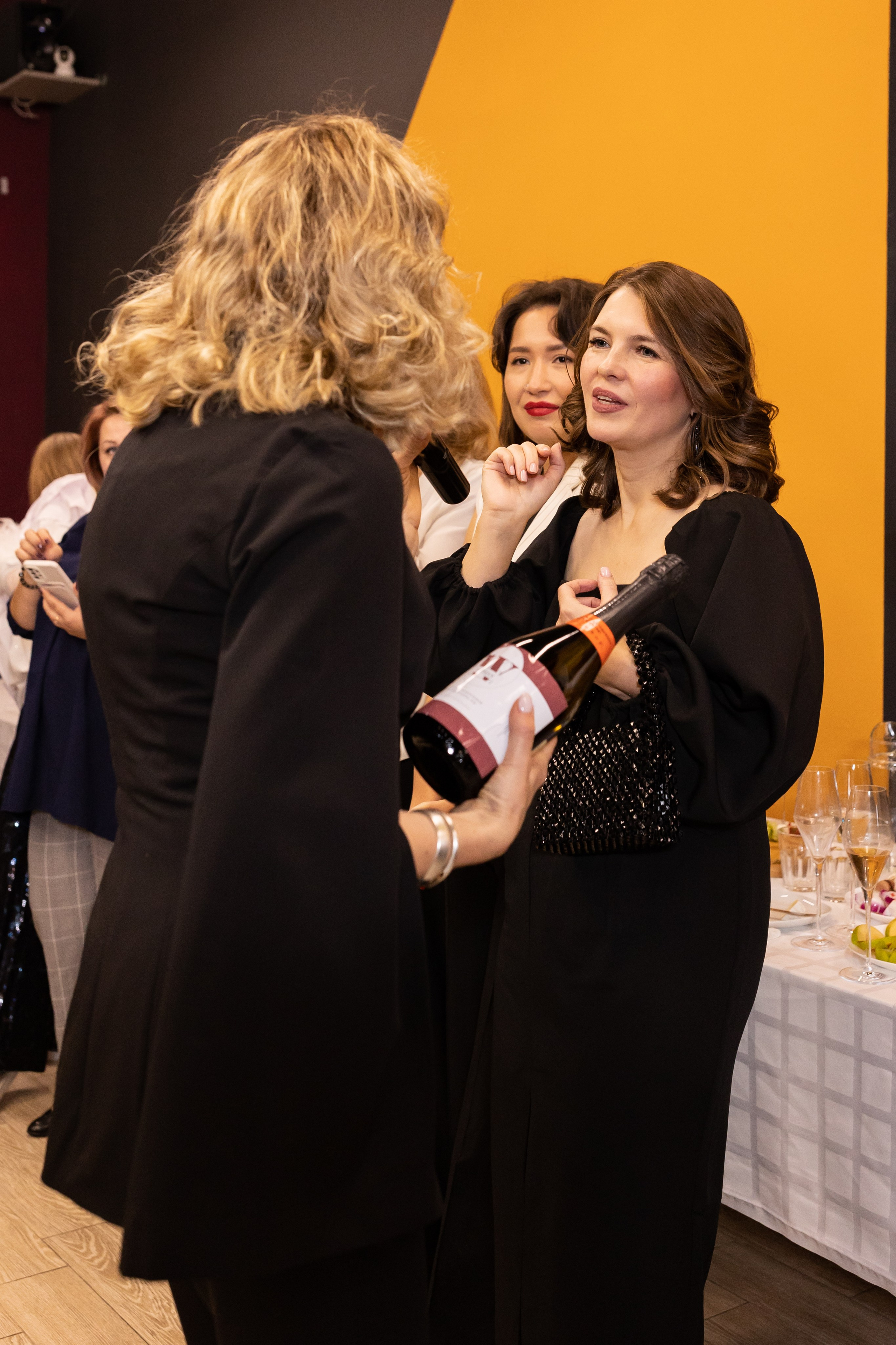 День рождения бизнес клуба «WowWoman». Сказочный фотограф для Вас и Вашей семьи